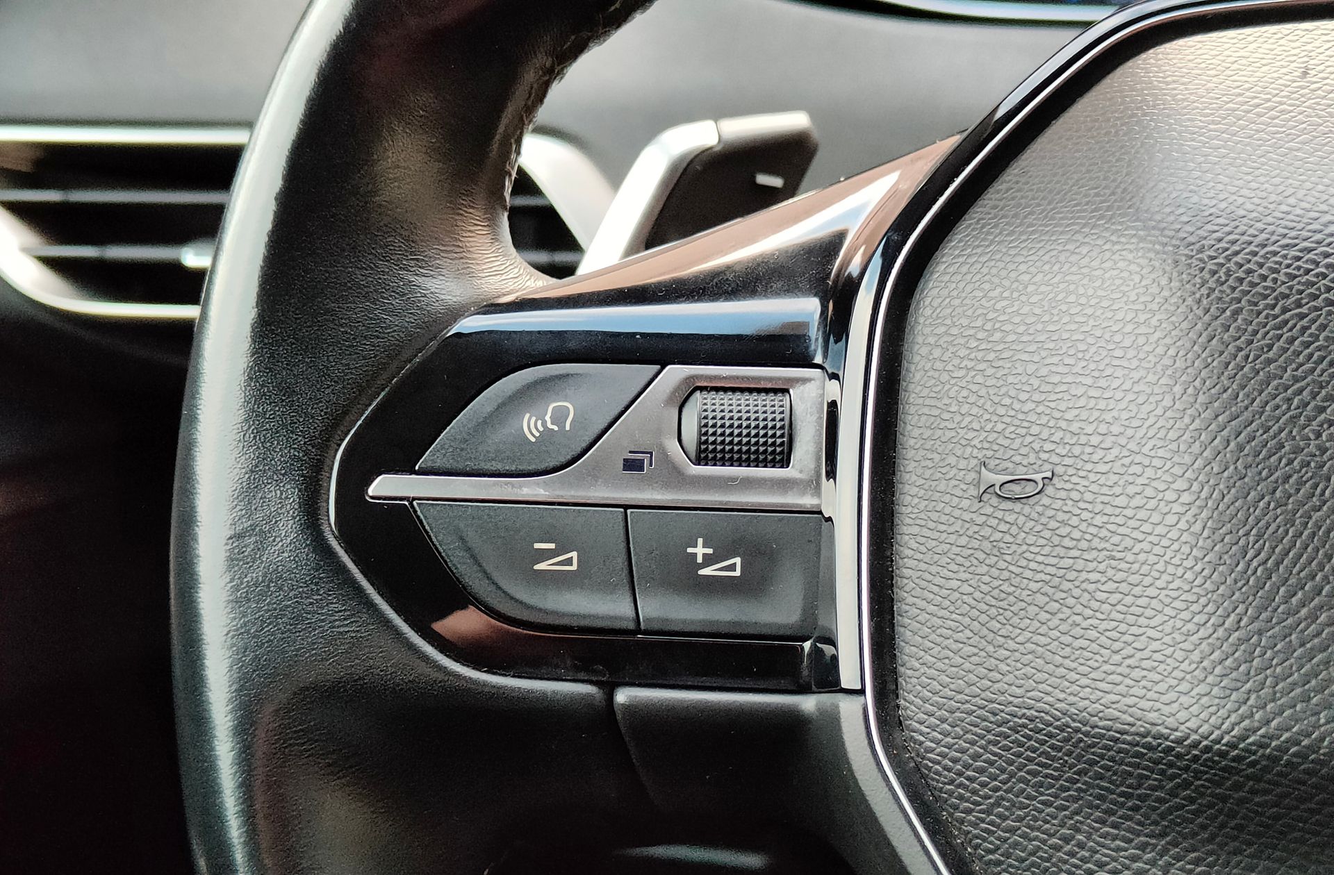 Peugeot 5008 BlueHDi 130 Allure EAT8 7 plazas - foto 29