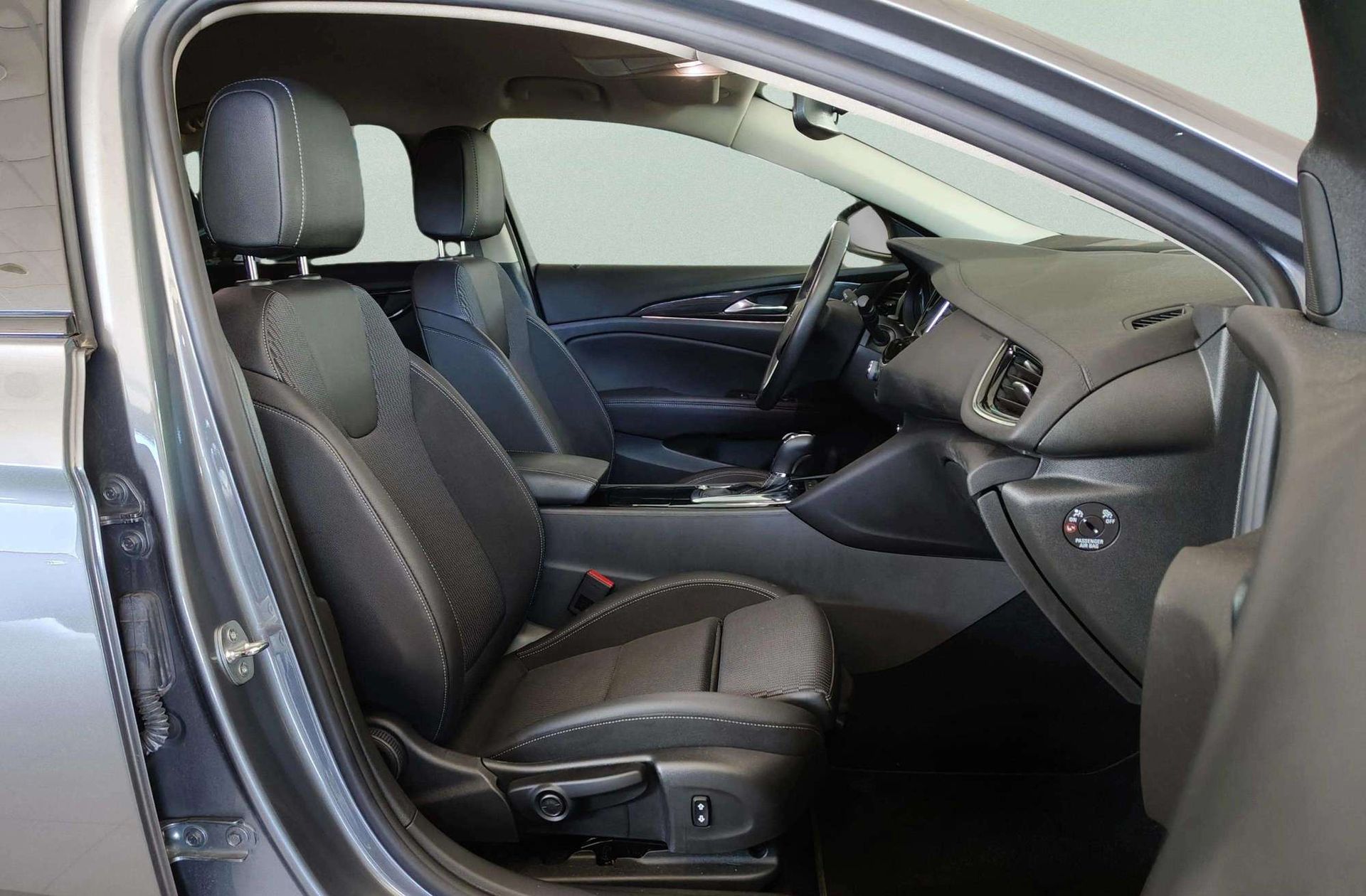 Opel Insignia 2.0T SHT GS Business Elegance AT9 - foto 26