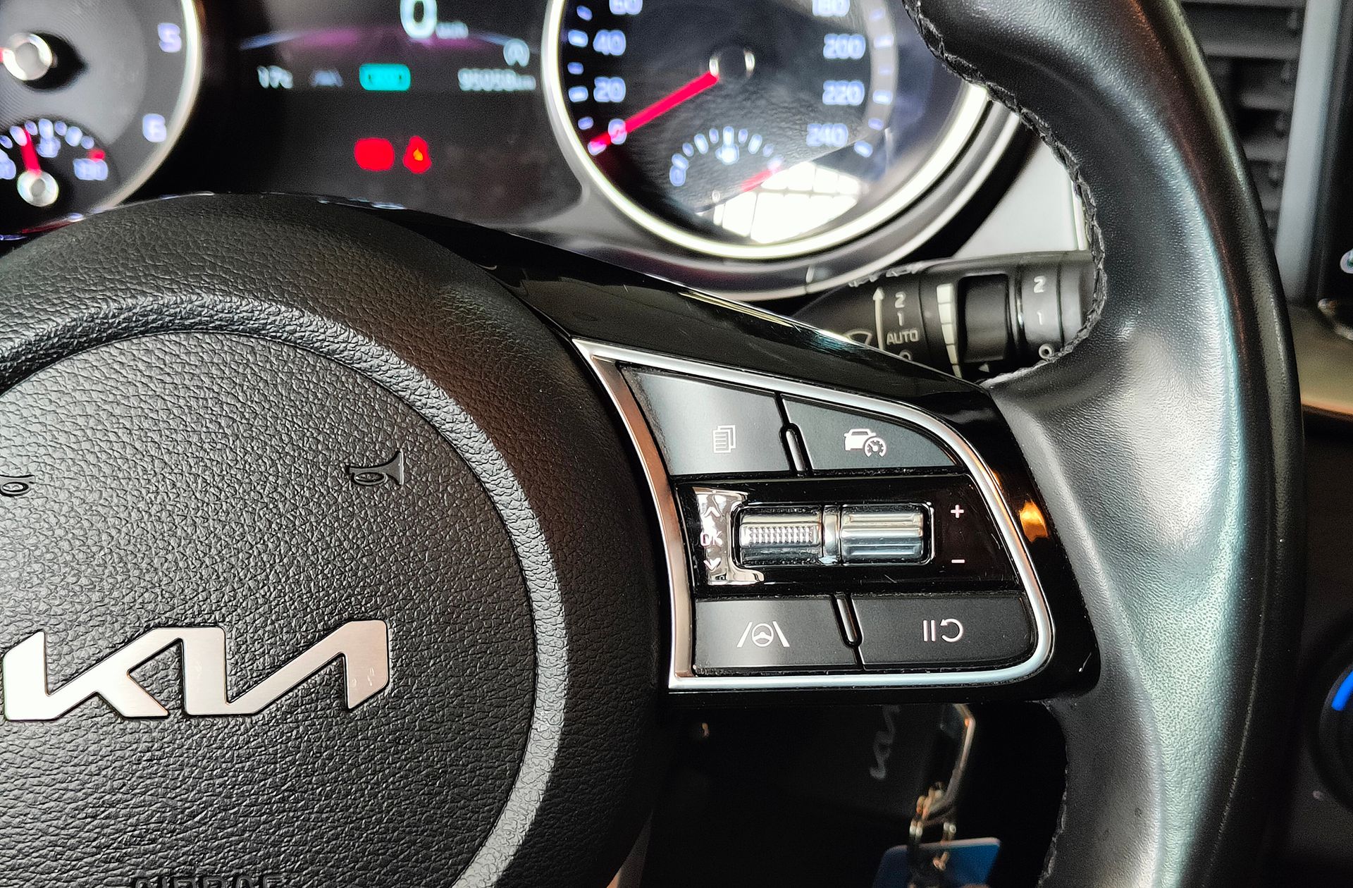 Kia Ceed 1.6 MHEV iMT Drive - foto 28