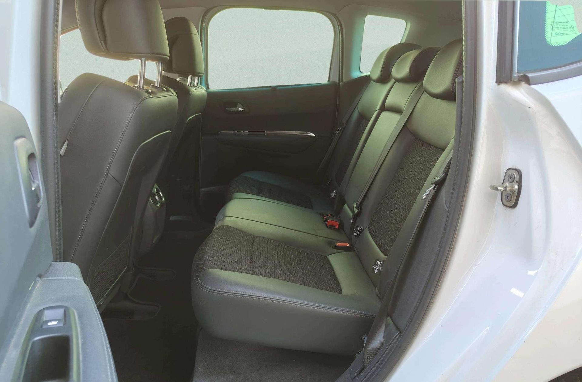 Peugeot 3008 1.2 PureTech Allure - foto 11