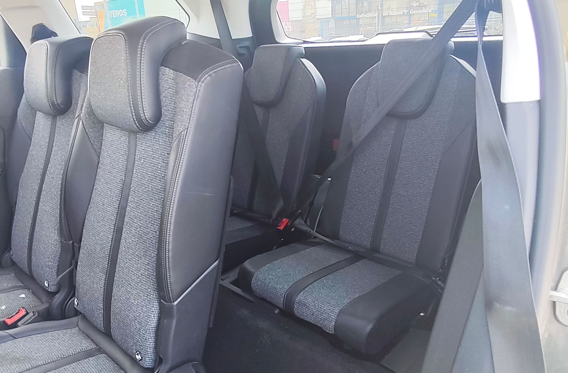 Peugeot 5008 BlueHDi 130 Allure EAT8 7 plazas - foto 6