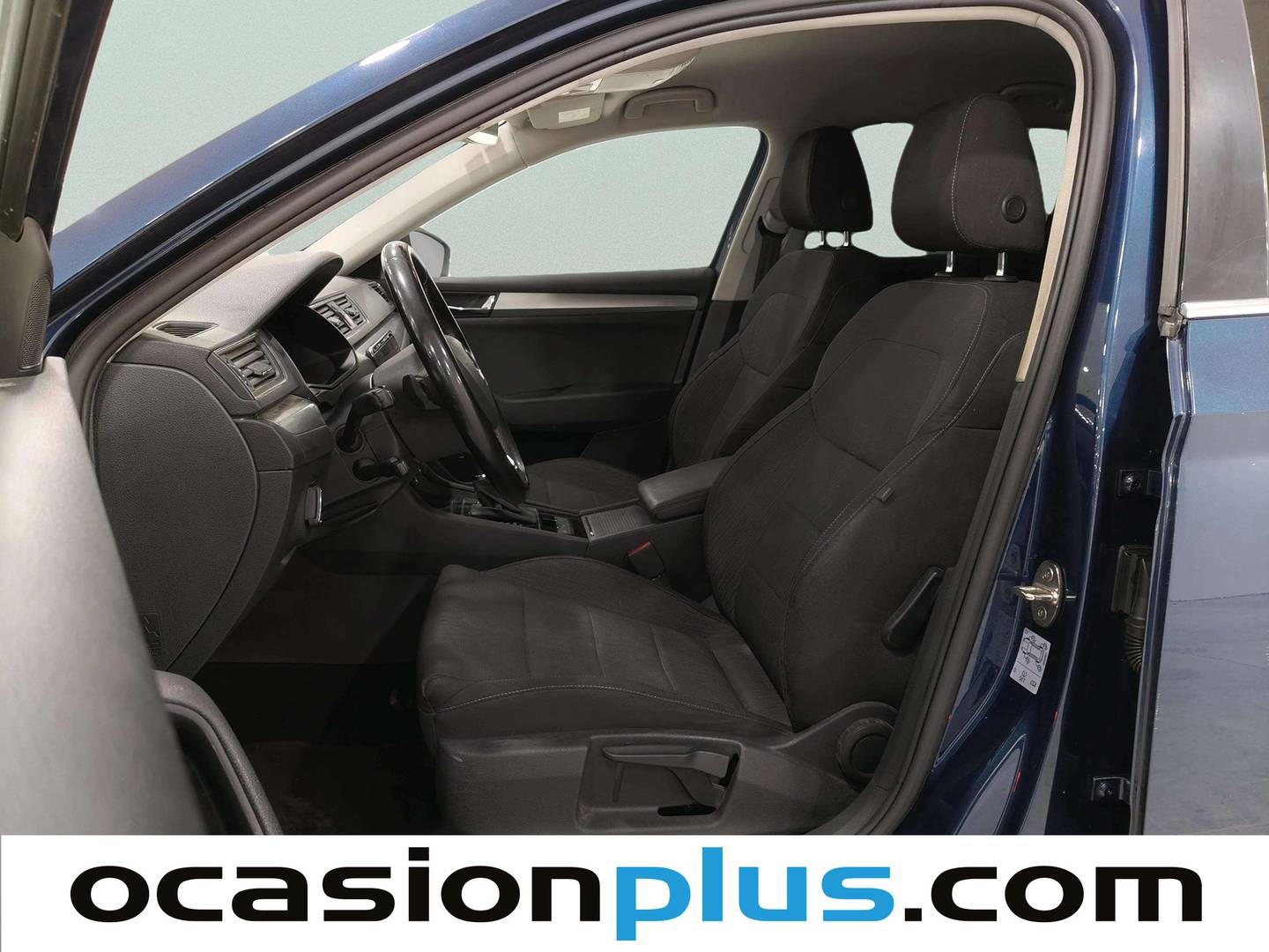 Foto asientos delanteros Skoda Superb Skoda Superb Combi 2.0 TDI Ambition DSG (150 CV)