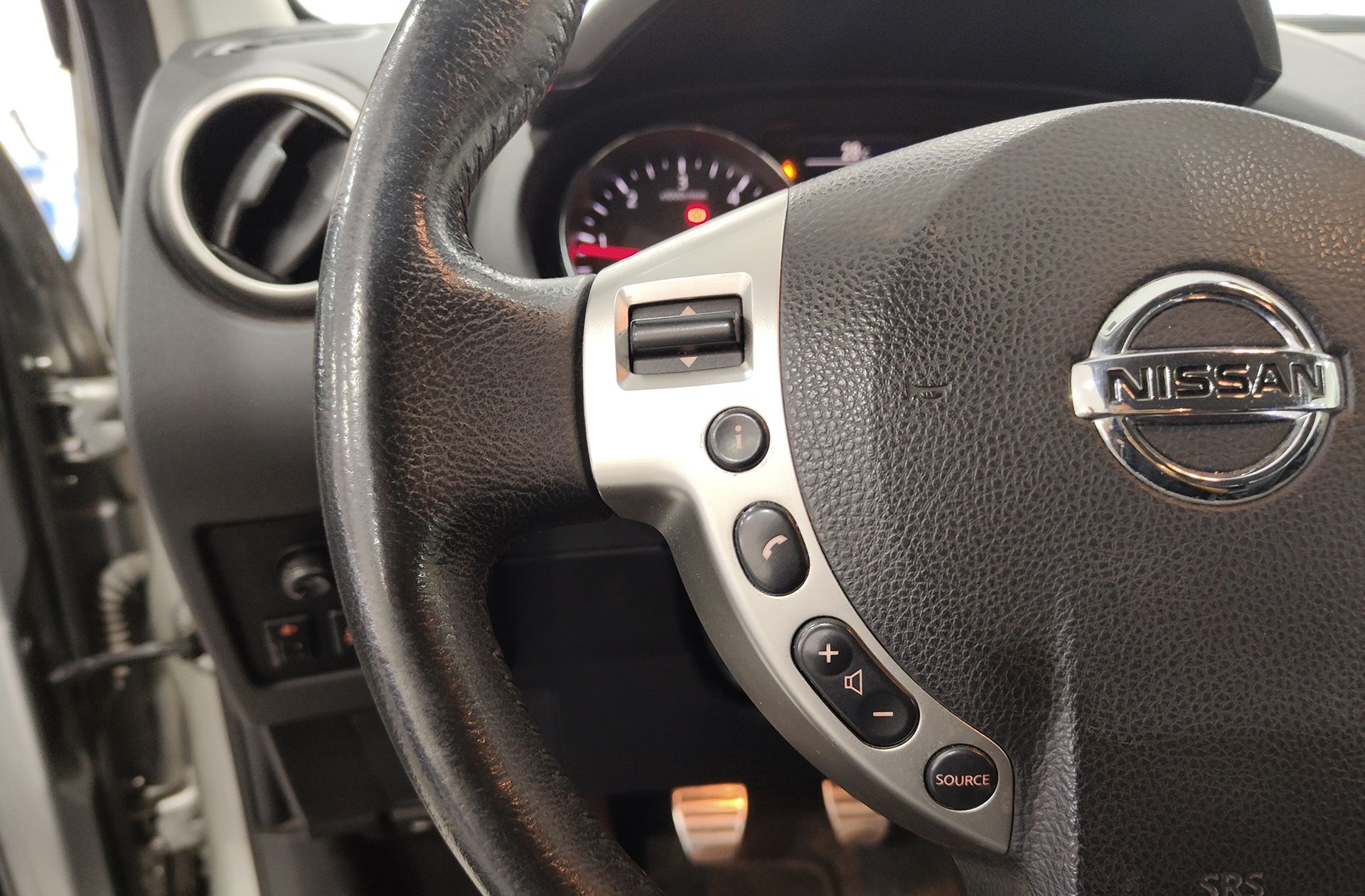 Nissan Qashqai dCi 130 Acenta 4x2 - foto 28