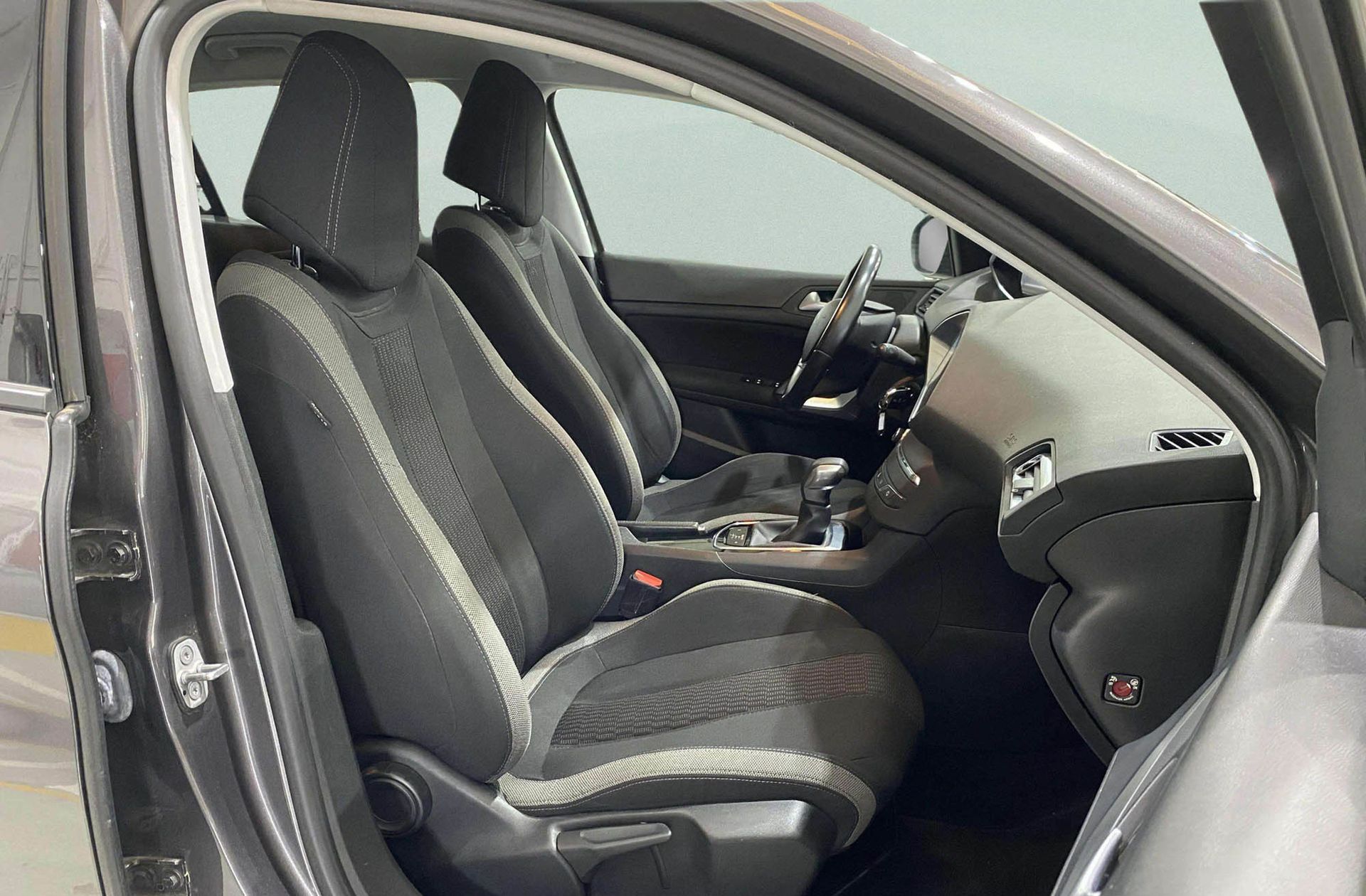 Peugeot 308 PureTech 130 Style EAT6 - foto 17