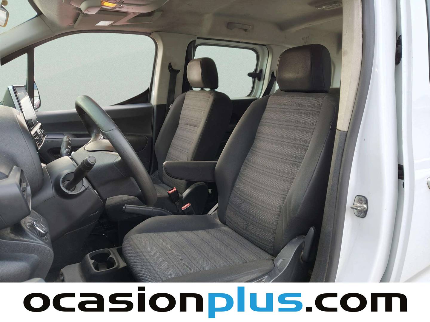 Foto asientos delanteros Opel Combo Life Opel Combo Life 1.5 TD S&S Edition Plus L (102 CV)