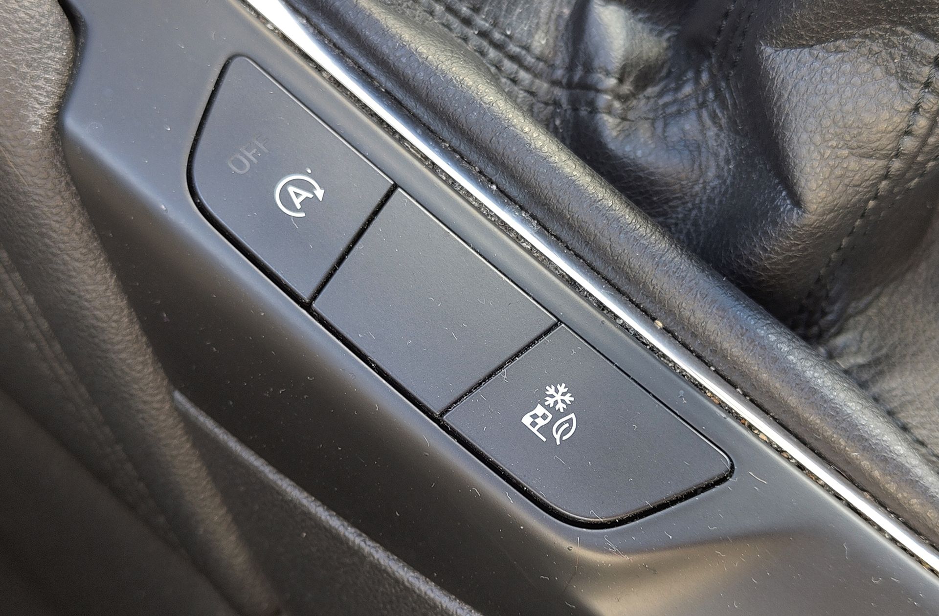 Ford Kuga 2.0 EcoBlue MHEV Titanium - foto 10