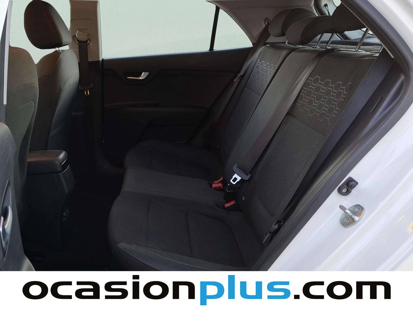 Foto asientos traseros KIA Rio KIA Rio 1.0 T-GDi MHEV iMT Drive (100 CV)