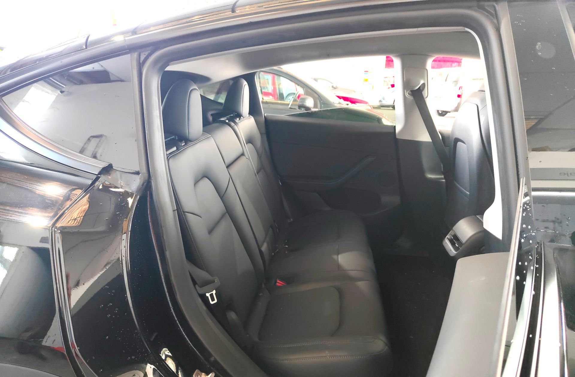 Tesla Model Y Tracción Trasera RWD - foto 22