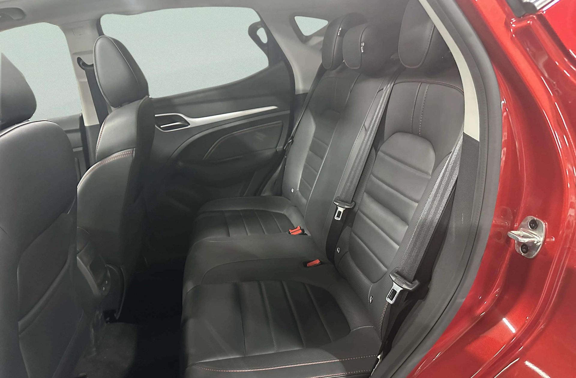 MG ZS 1.0T Luxury - foto 13
