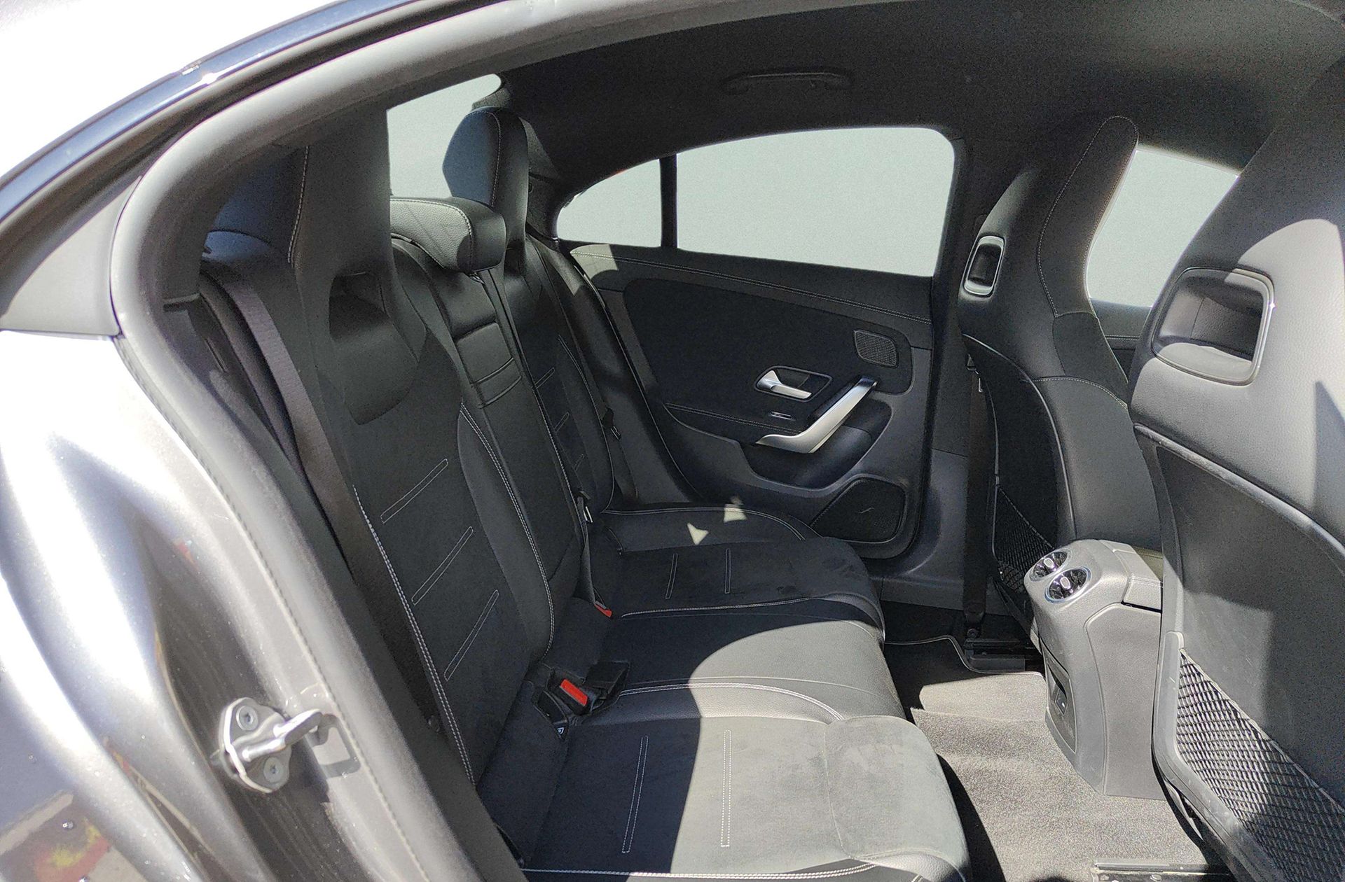 Mercedes-Benz CLA 200 Pack AMG - foto 18