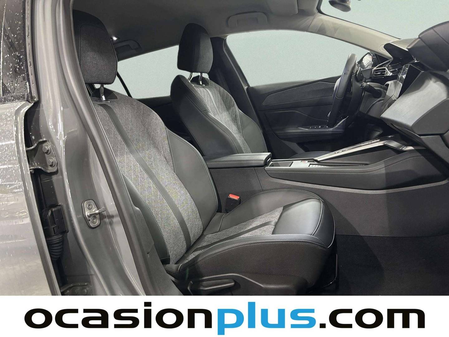 Foto Peugeot 408 Peugeot 408 Allure PHEV 180 e-EAT8 (181 CV)