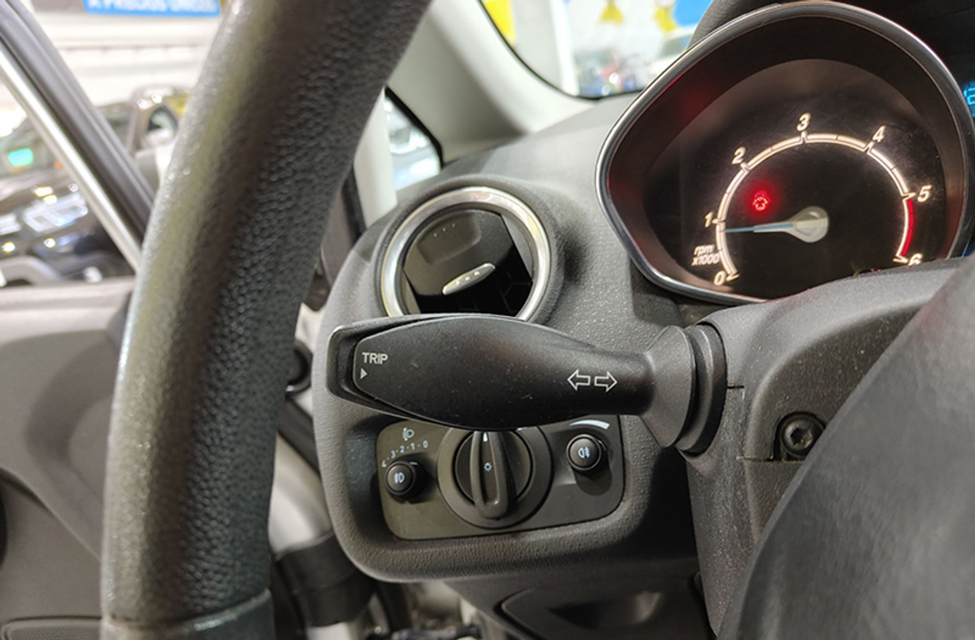 Ford Fiesta 1.5 TDCi Trend - foto 20