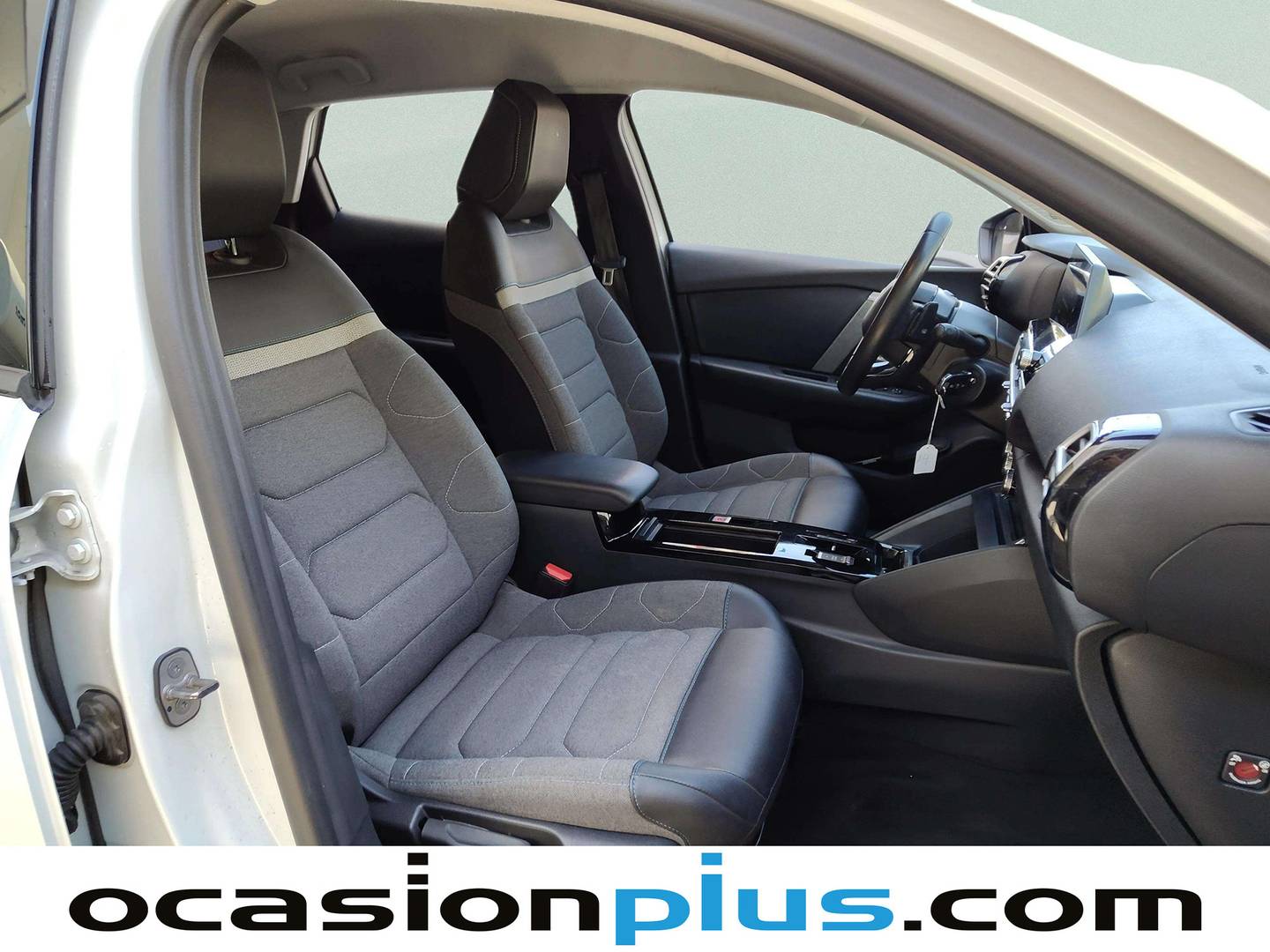 Citroën C4 Citroën C4 PureTech 130 S&S Plus EAT8 (131 CV) automático