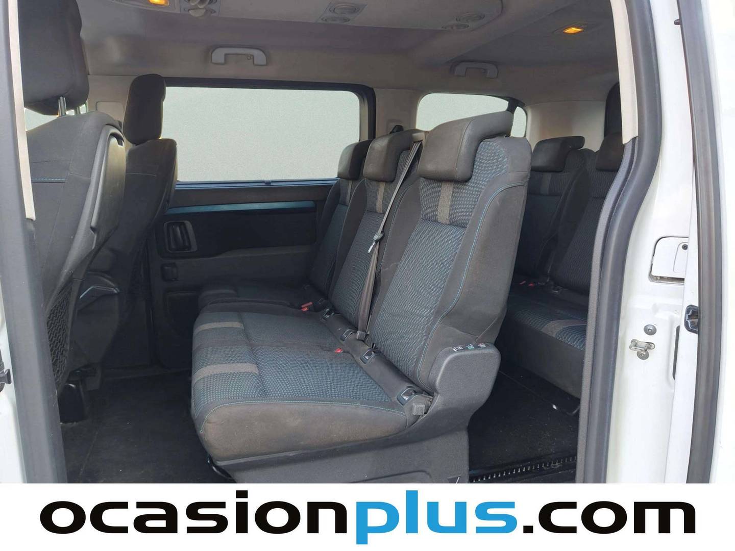 Foto asientos traseros Peugeot Traveller Peugeot Traveller BlueHDi 150 Active Standard  8 Plazas (150 CV)