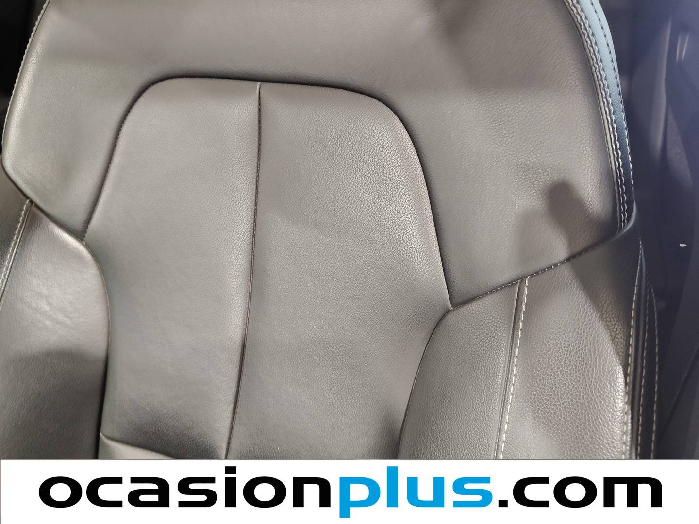 Equipamiento del Volvo XC40 Volvo XC40 D4 R-Design AWD Auto (190 CV)