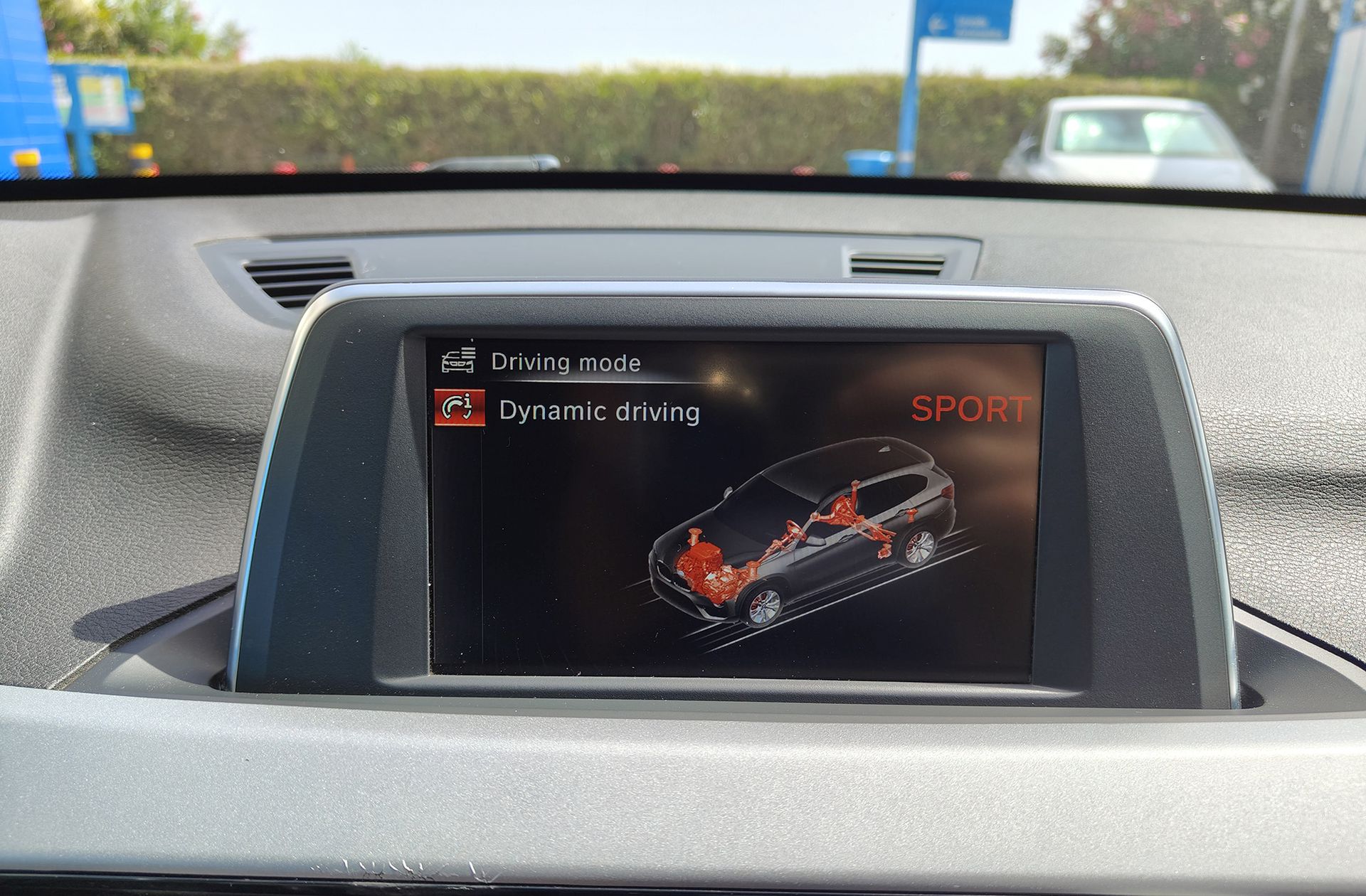 BMW X1 sDrive18d - foto 29