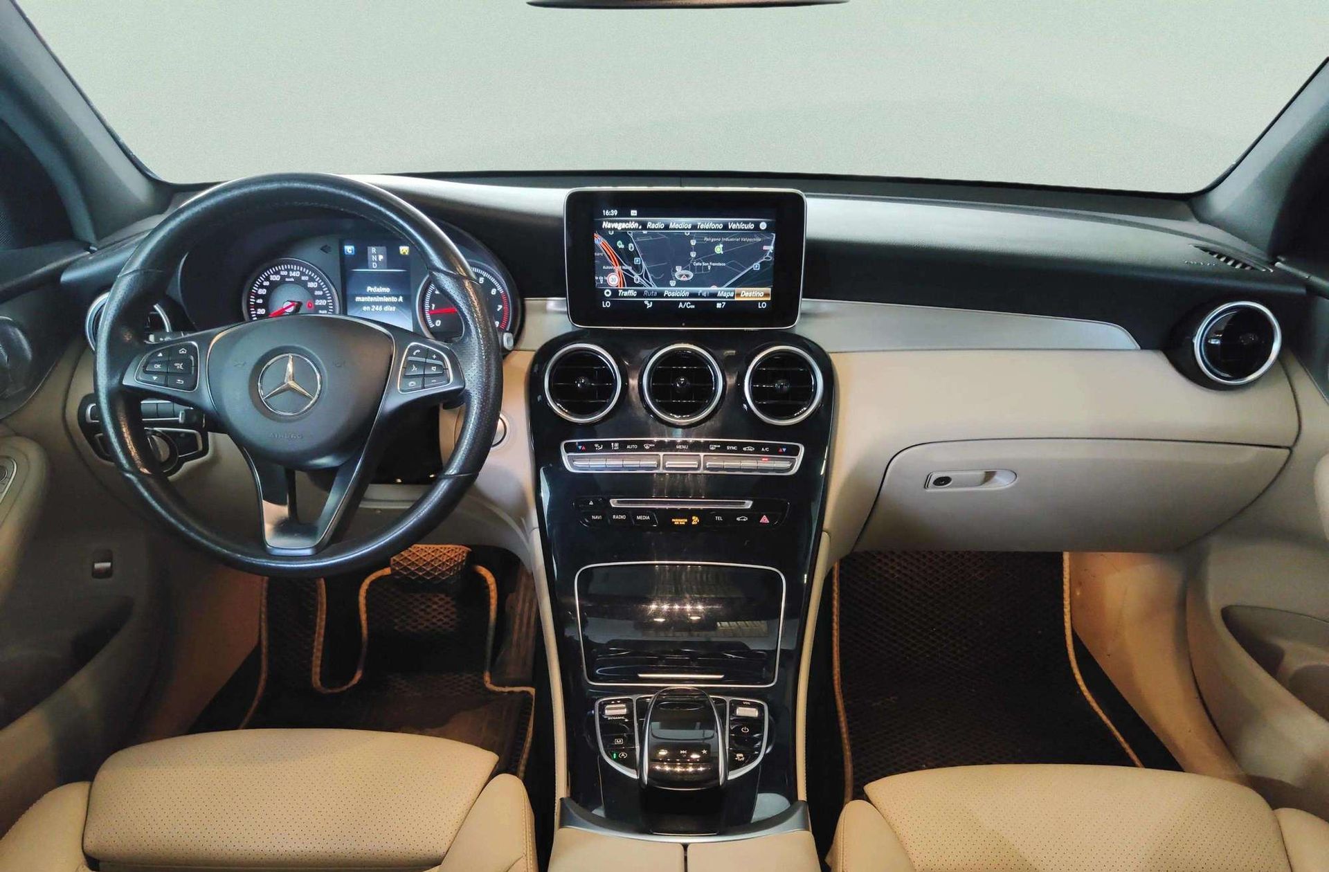 Mercedes-Benz GLC 250 4Matic Pack AMG - foto 7