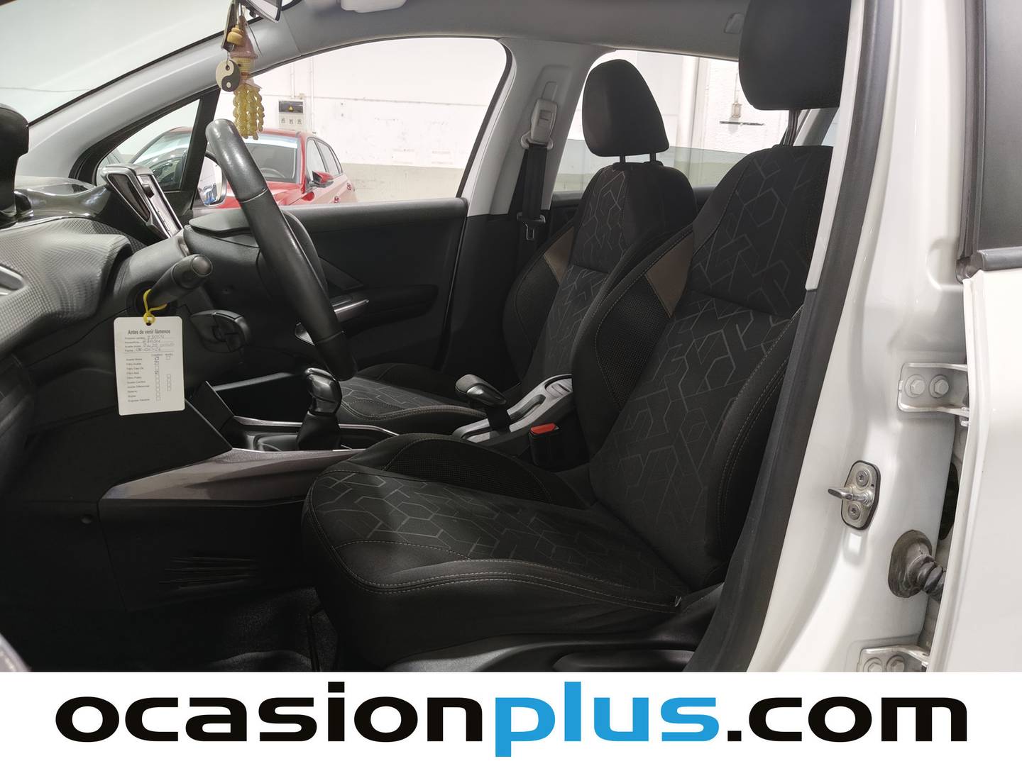 Foto asientos delanteros Peugeot 2008 Peugeot 2008 BlueHDi 100 Style (100 CV)