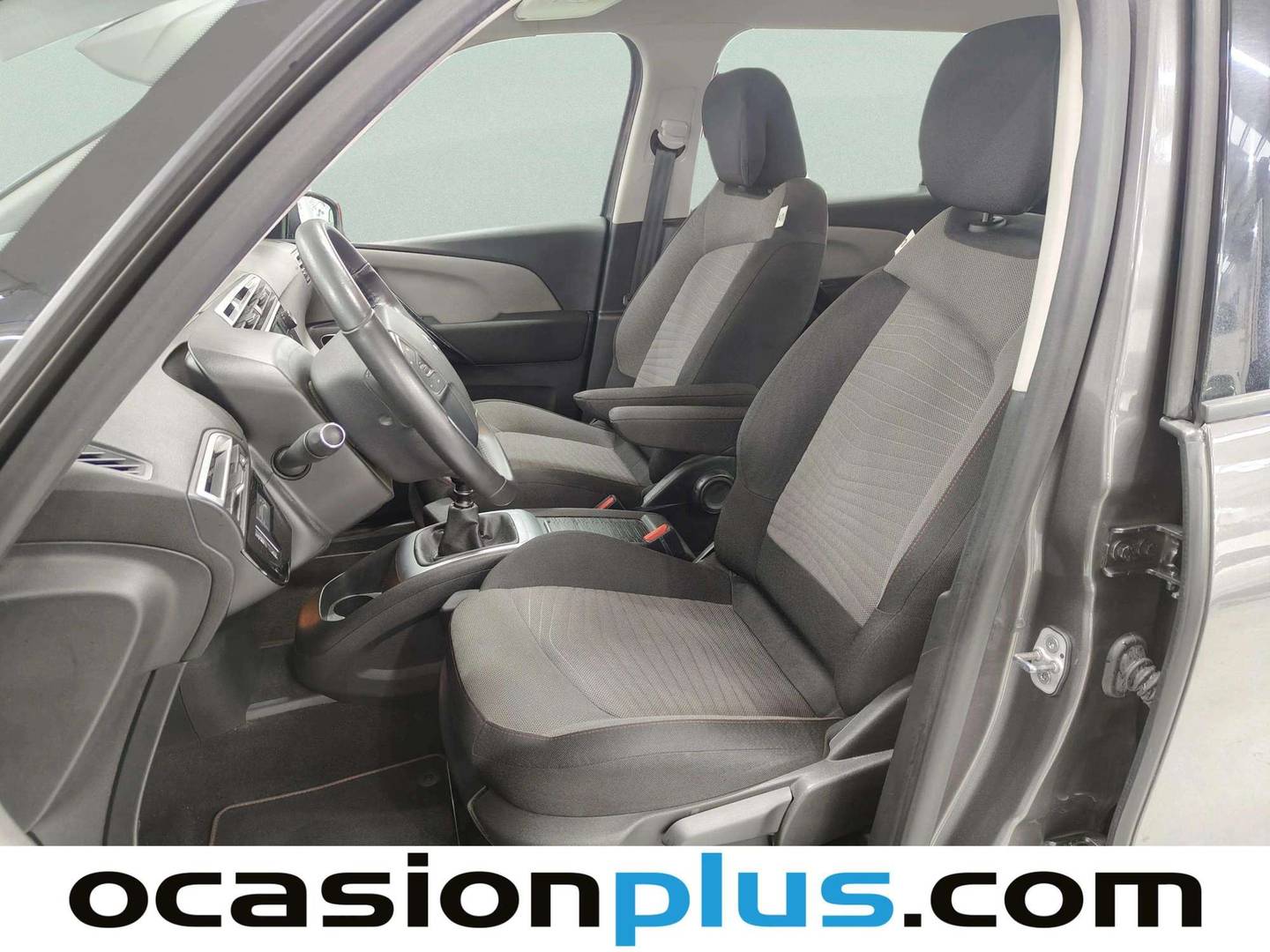Foto asientos delanteros Citroën Grand C4 Spacetourer Citroën Grand C4 Spacetourer BlueHDi 130 S&S C-Series (131 CV)