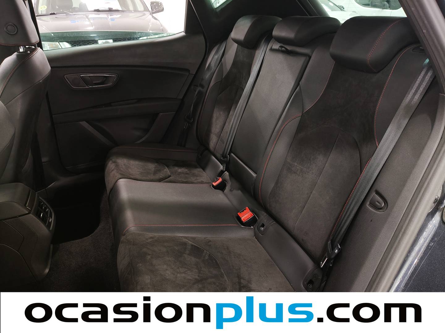 Foto asientos traseros Seat León Seat León 1.5 TSI S&S FR Fast Edition Plus DSG (150 CV)