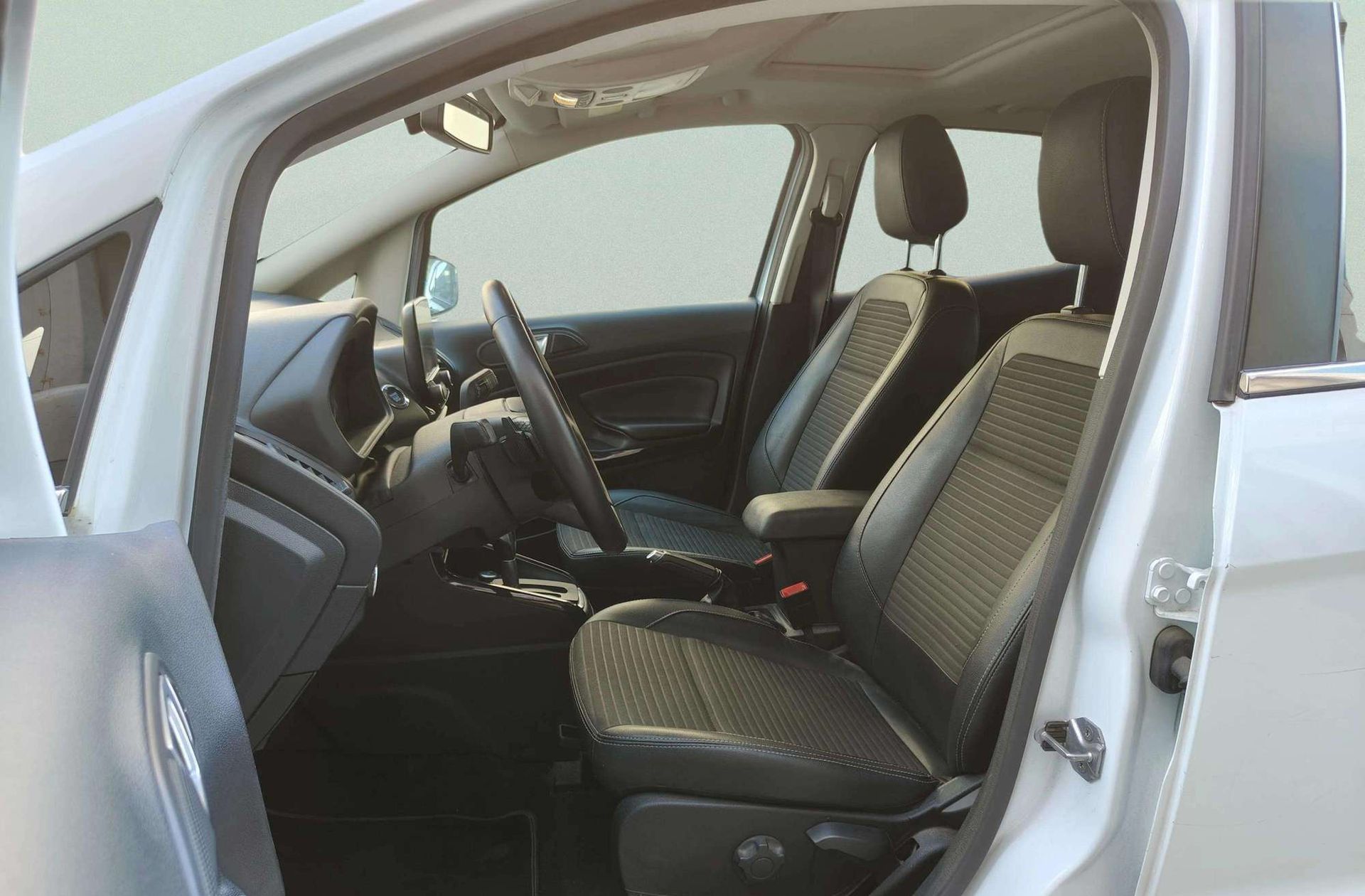 Ford EcoSport 1.0 EcoBoost Titanium - foto 9