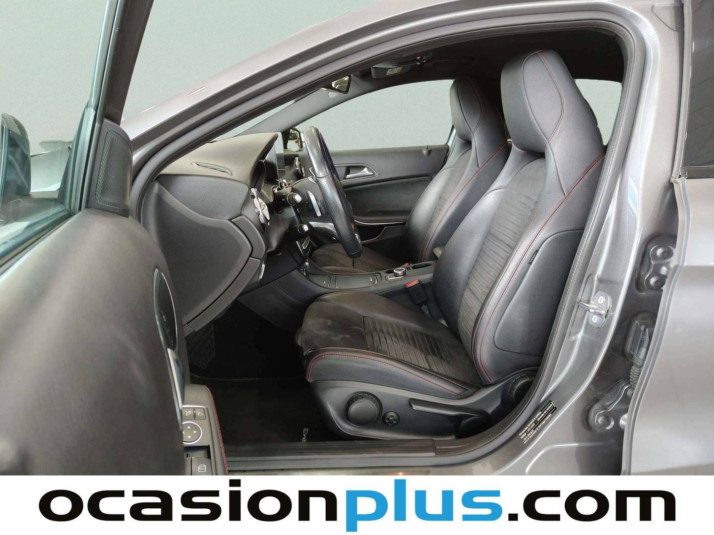 Foto asientos delanteros Mercedes GLA Mercedes GLA 250 4Matic (211 CV)