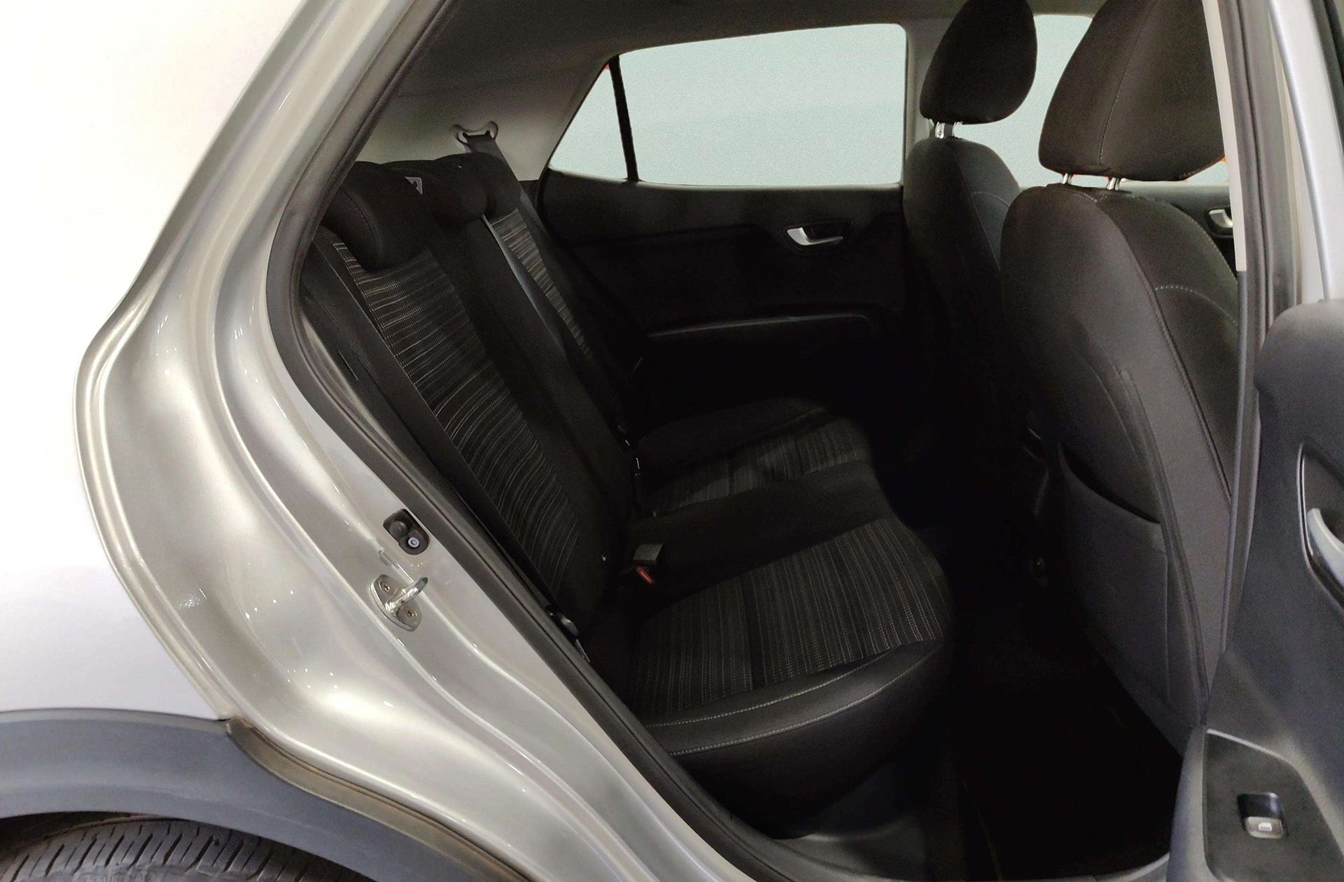 Kia Stonic 1.0 T-GDi Eco-Dynamic Drive - foto 16