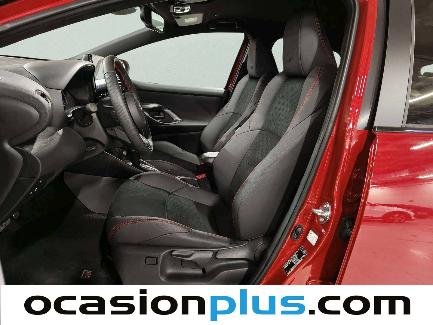 Foto asientos delanteros Toyota Yaris Toyota Yaris 130H GR Sport Plus (130 CV)