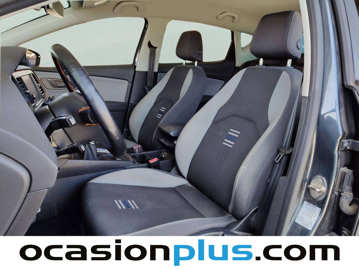 Foto asientos delanteros Seat León Seat León 1.5 TSI S&S Style Visio Edition (130 CV)