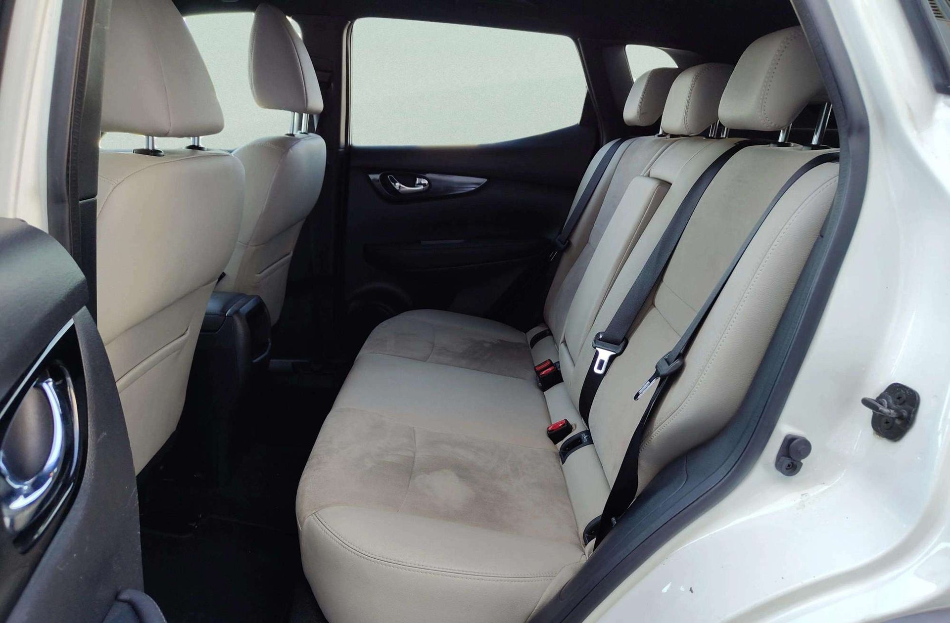 Nissan Qashqai 1.6 dCi Tekna Premium 4x2 XTronic - foto 16