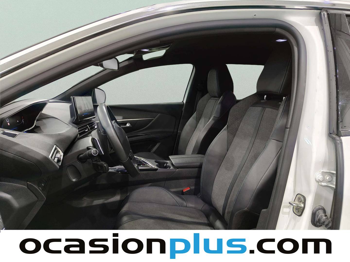 Foto asientos delanteros Peugeot 5008 Hybrid Peugeot 5008 Hybrid 1.2 Allure Pack eDCS6 (136 CV) 7 plazas