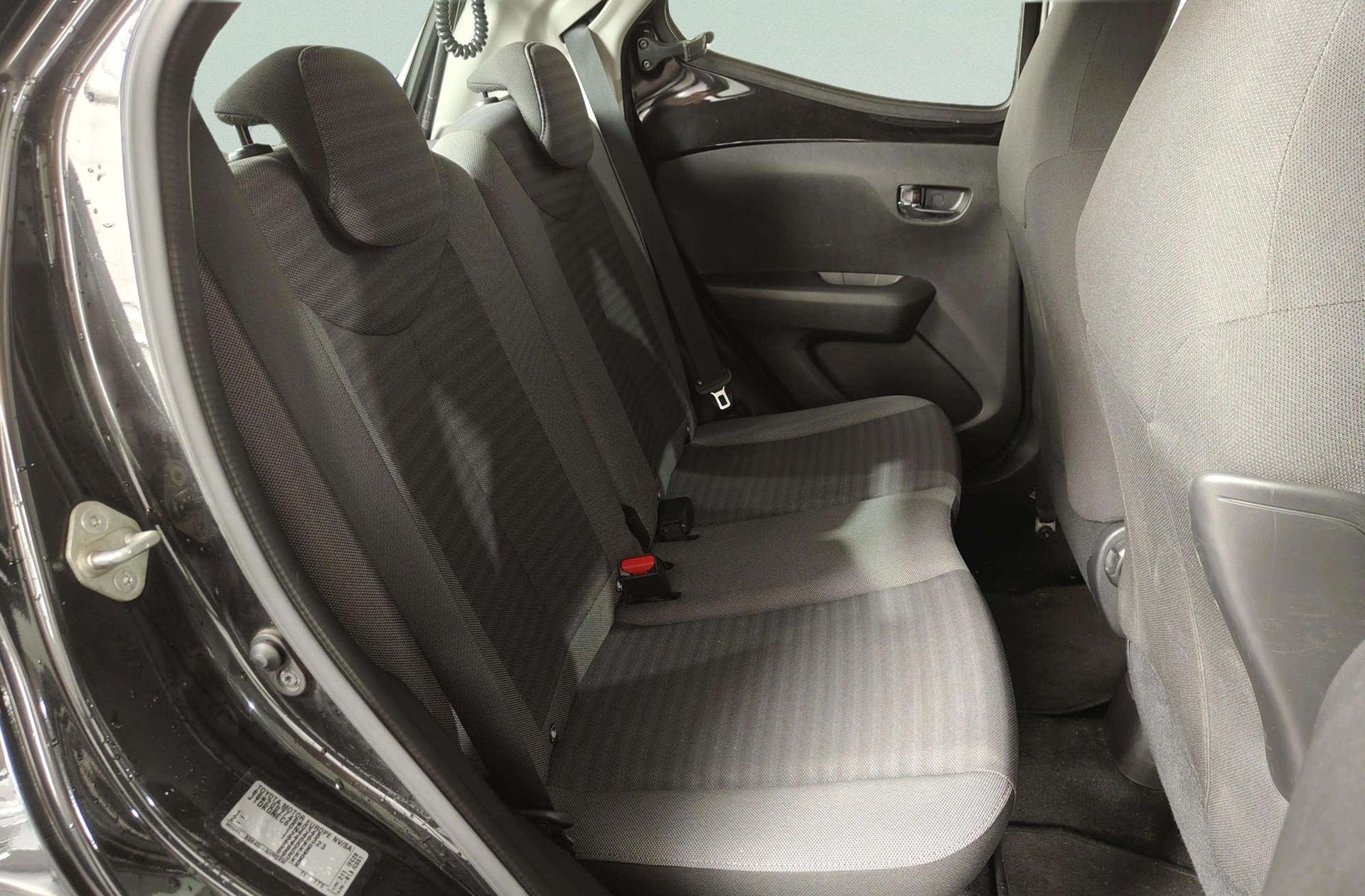Toyota Aygo 1.0 70 x-play - foto 15