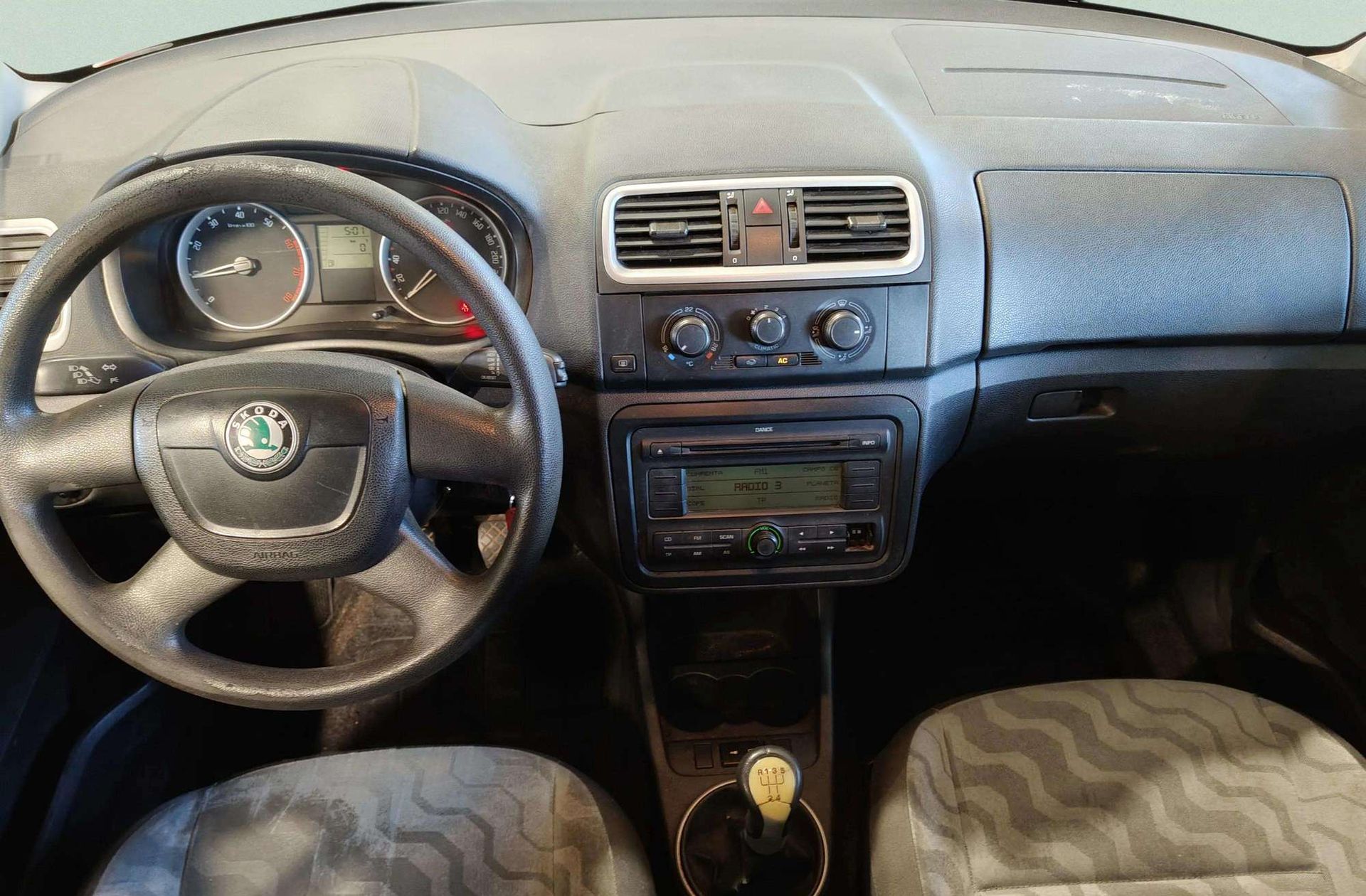 Škoda Fabia 1.2 Young - foto 5