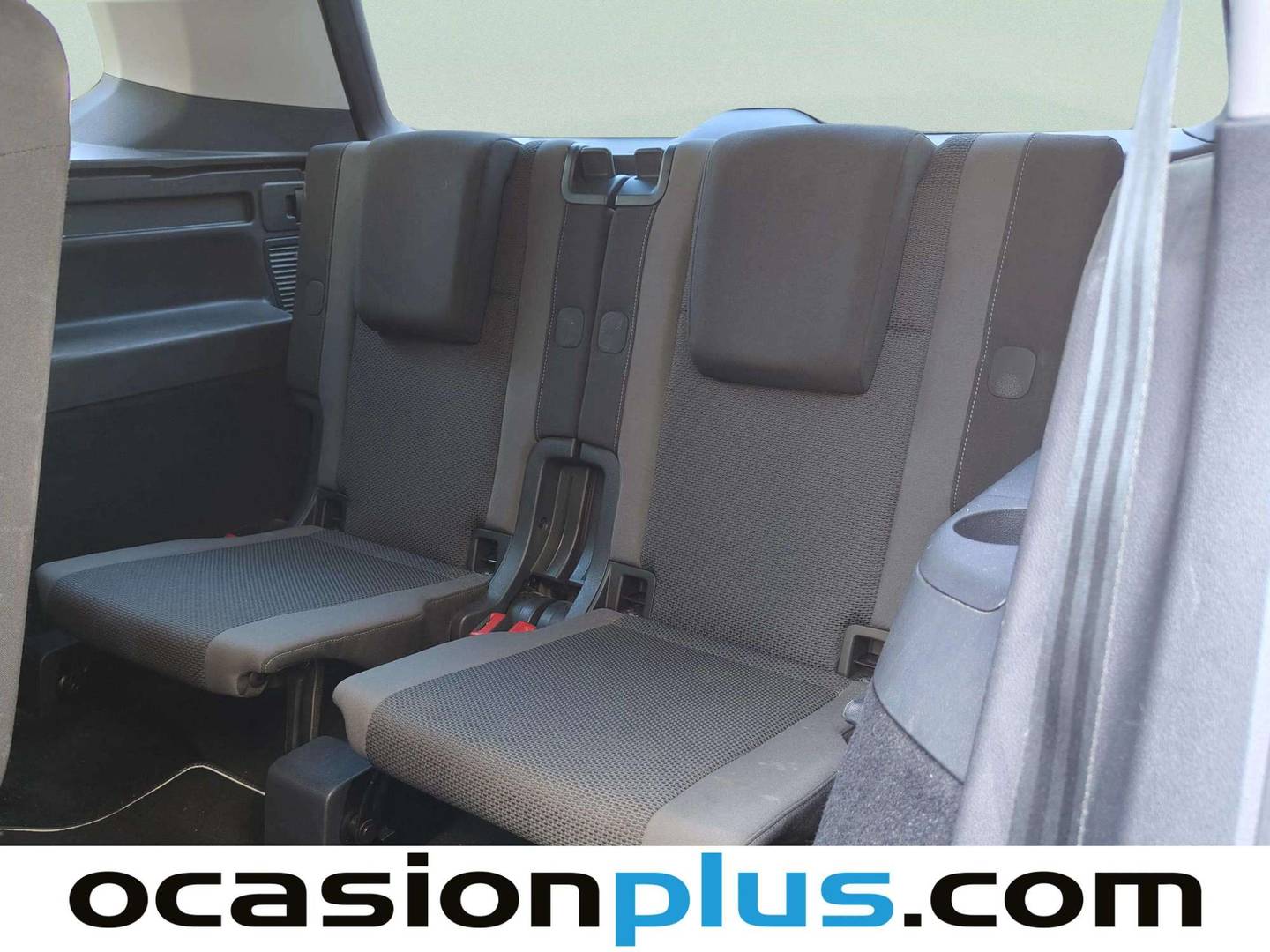 Extras y acabados del Volkswagen Touran Volkswagen Touran 1.6 TDI BMT Business Edition DSG (115 CV) 7 Plazas