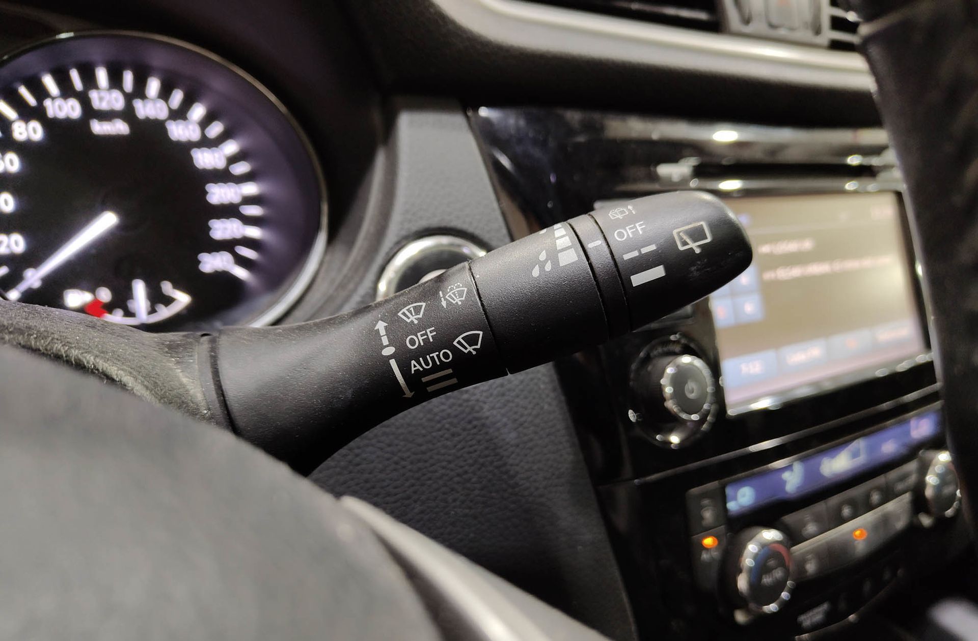 Nissan Qashqai dCi 130 N-Connecta - foto 27