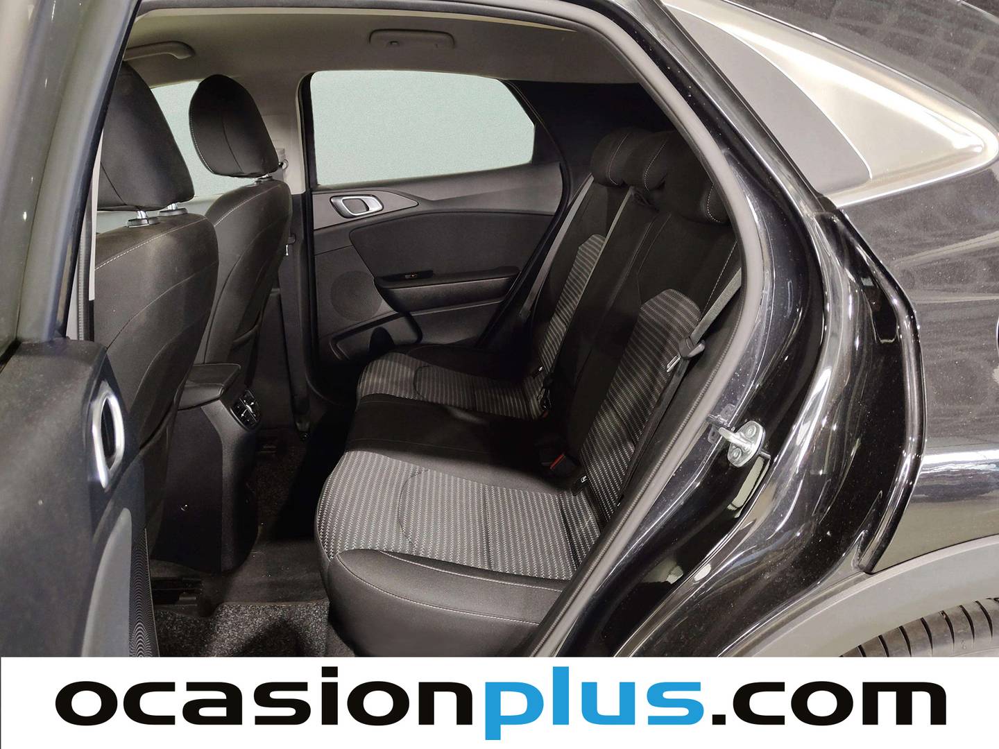 Foto asientos traseros KIA XCeed KIA XCeed 1.0 T-GDi Drive (100 CV)