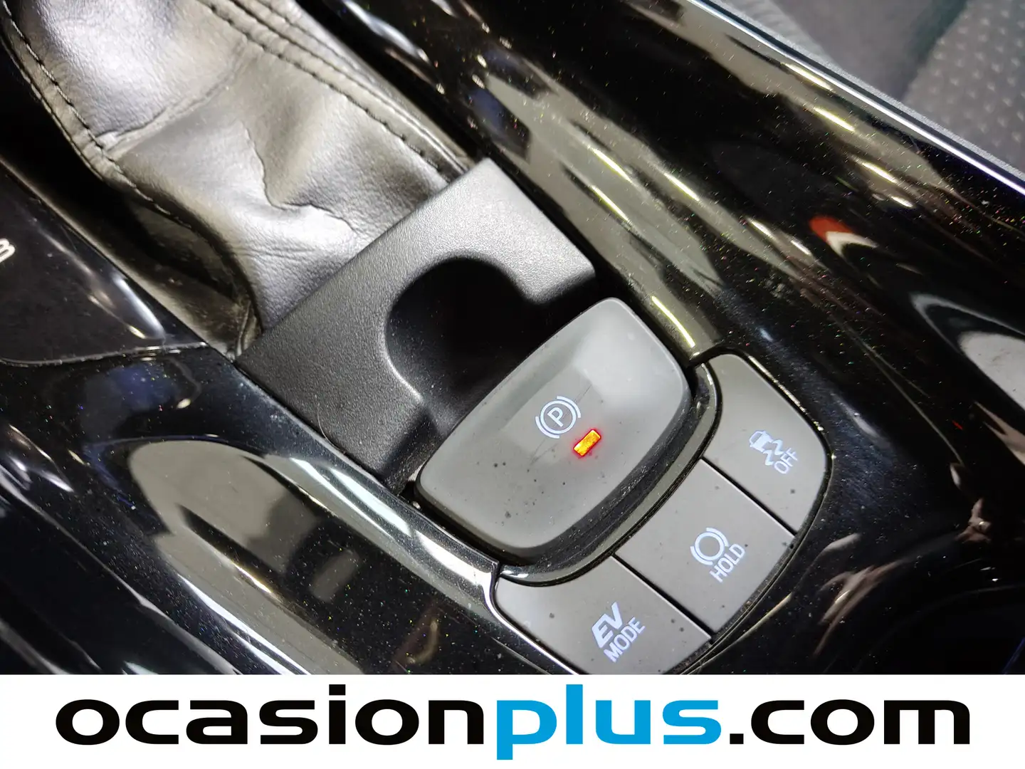 Foto Toyota C-HR Toyota C-HR 1.8 125H Advance (122 CV)