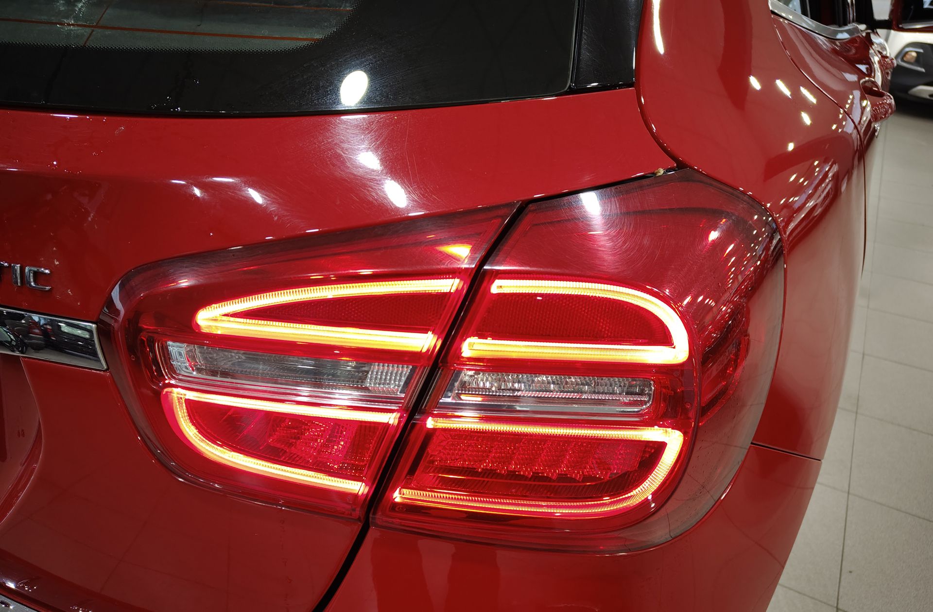 Mercedes-Benz GLA 220 d AMG Line 4Matic - foto 15
