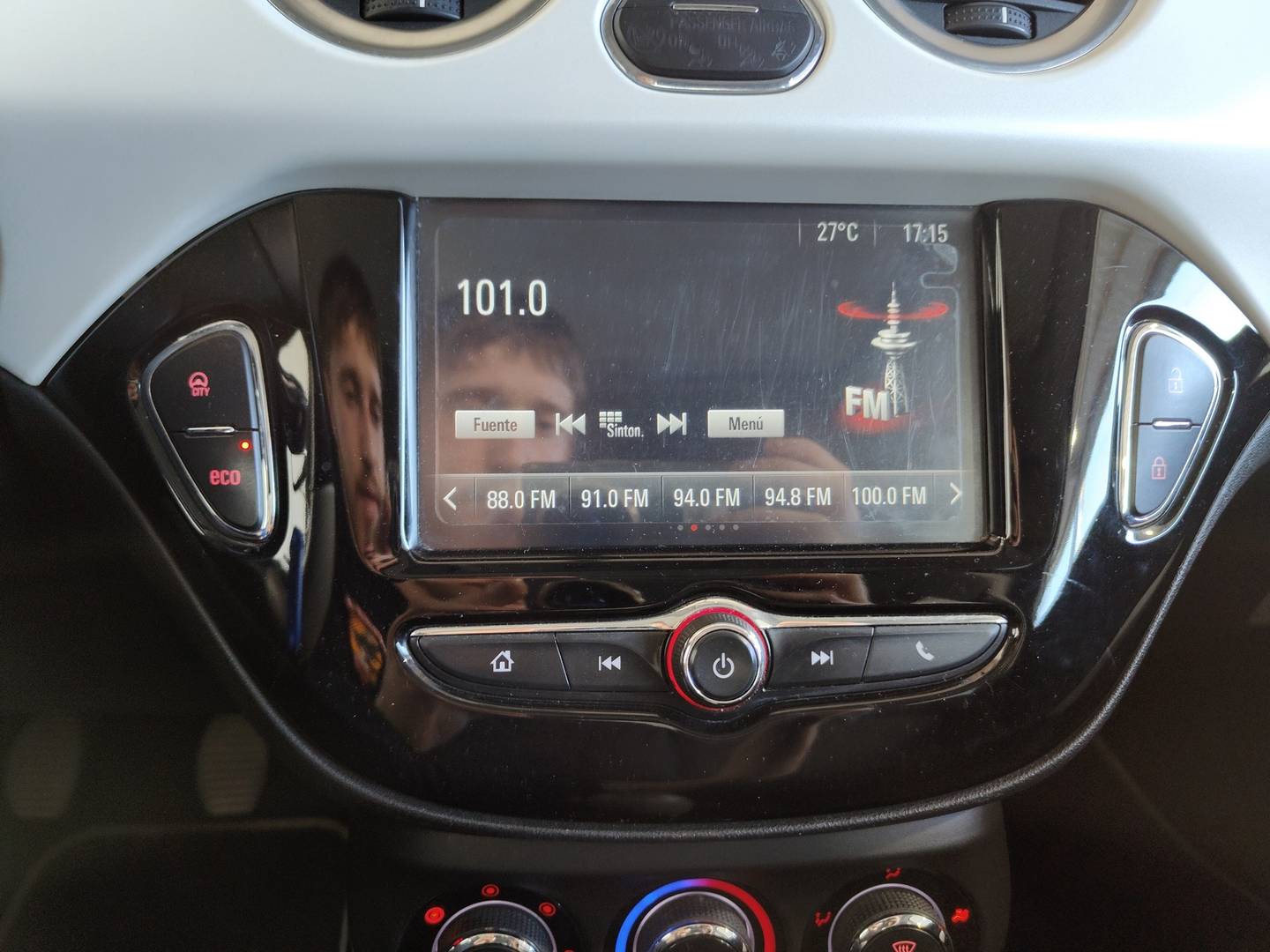 Foto Opel Adam Opel Adam 1.4 XEL Glam (87 CV)