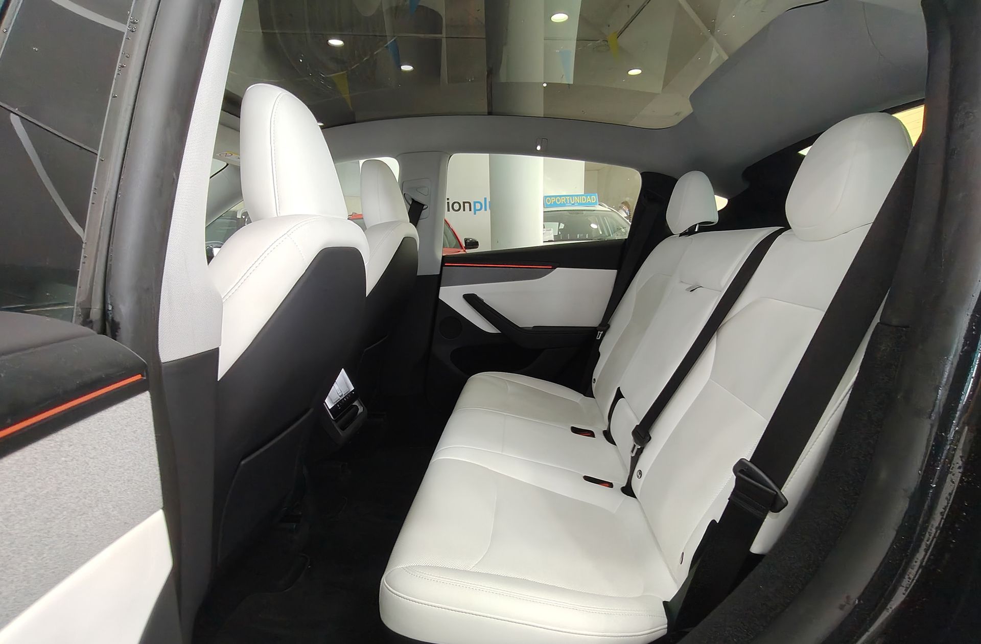 Tesla Model Y Gran Autonomía 4WD - foto 12