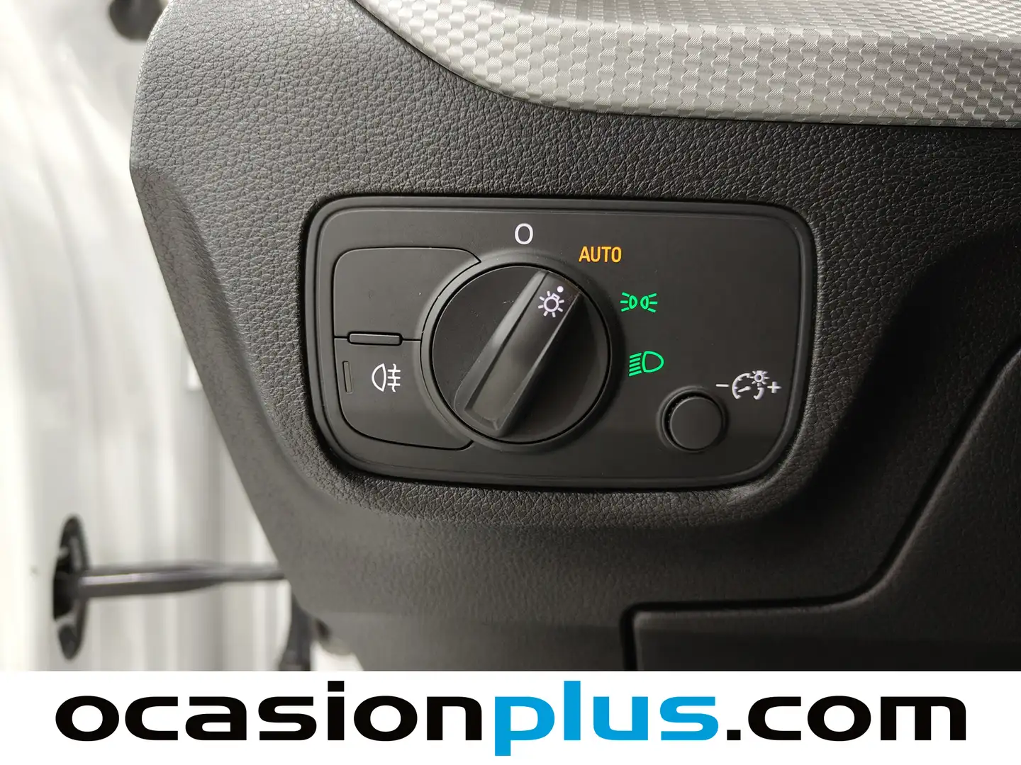 Foto Audi Q2 Audi Q2 Advanced 30 TDI (116 CV)