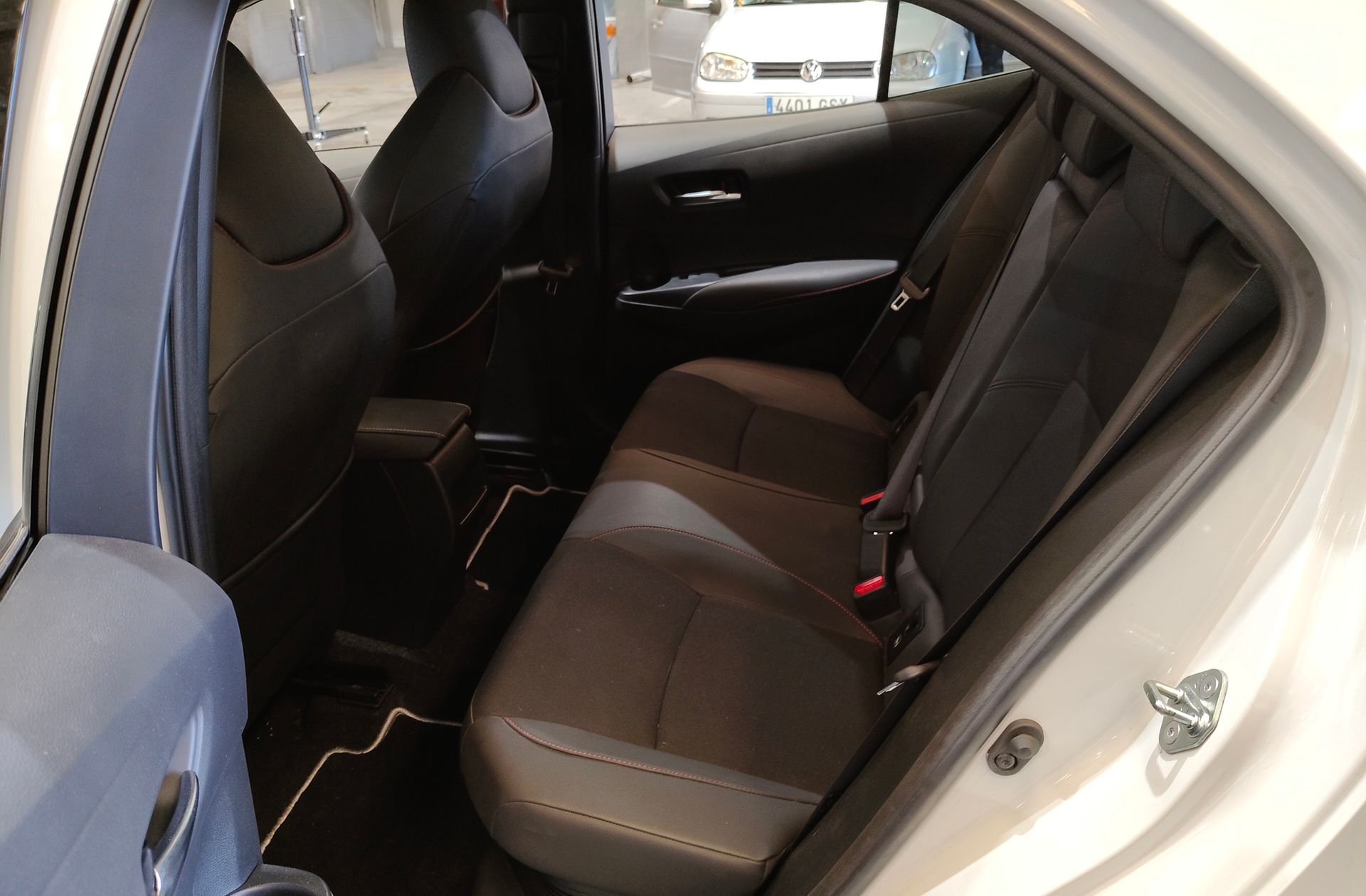 Toyota Corolla 140H GR-Sport - foto 11