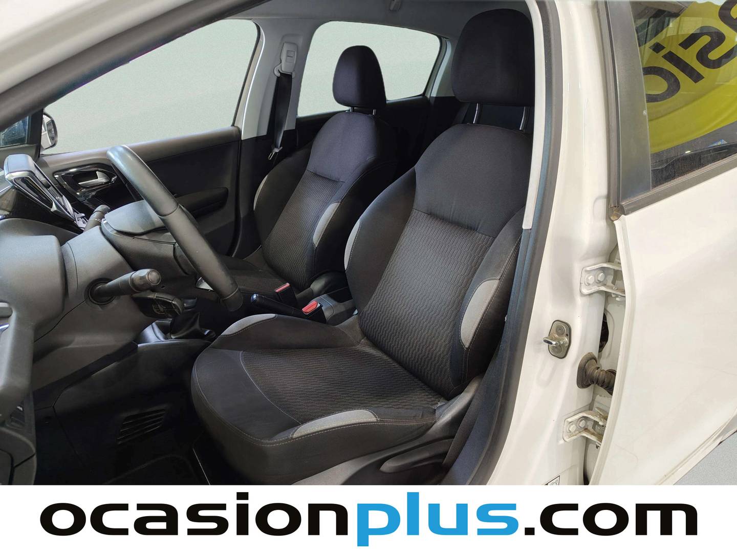 Foto asientos delanteros Peugeot 208 Peugeot 208 1.2L PureTech Style (82 CV)
