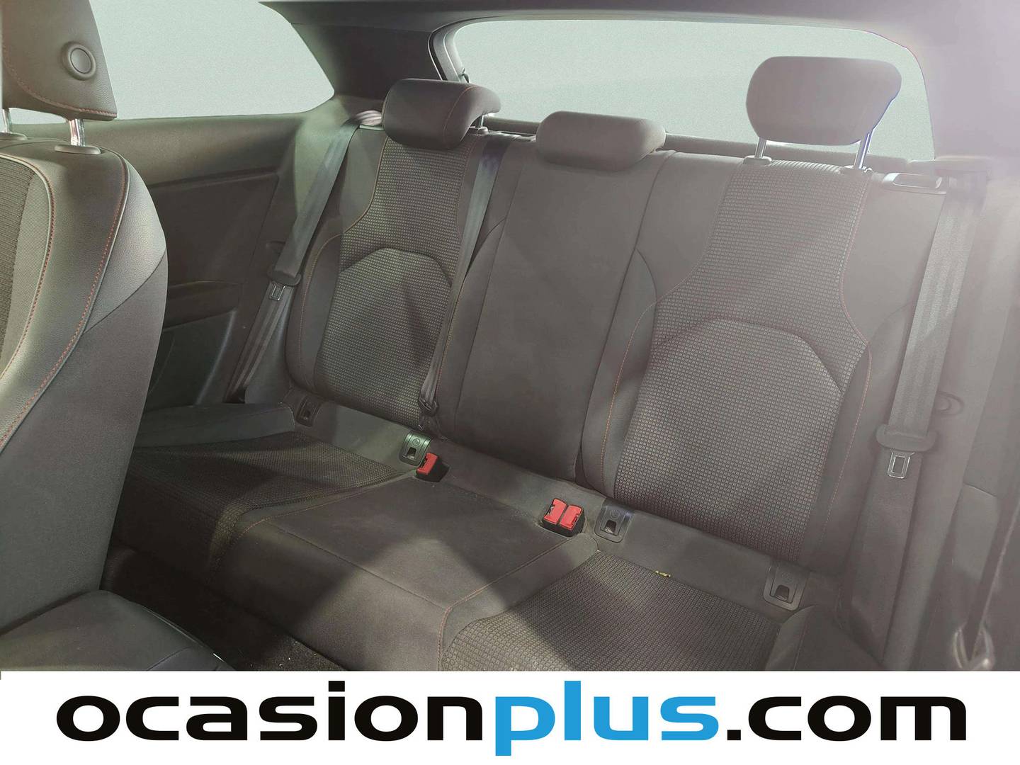 Foto asientos traseros Seat León Seat León SC 2.0 TDI S&S FR Limited Edition (150 CV)