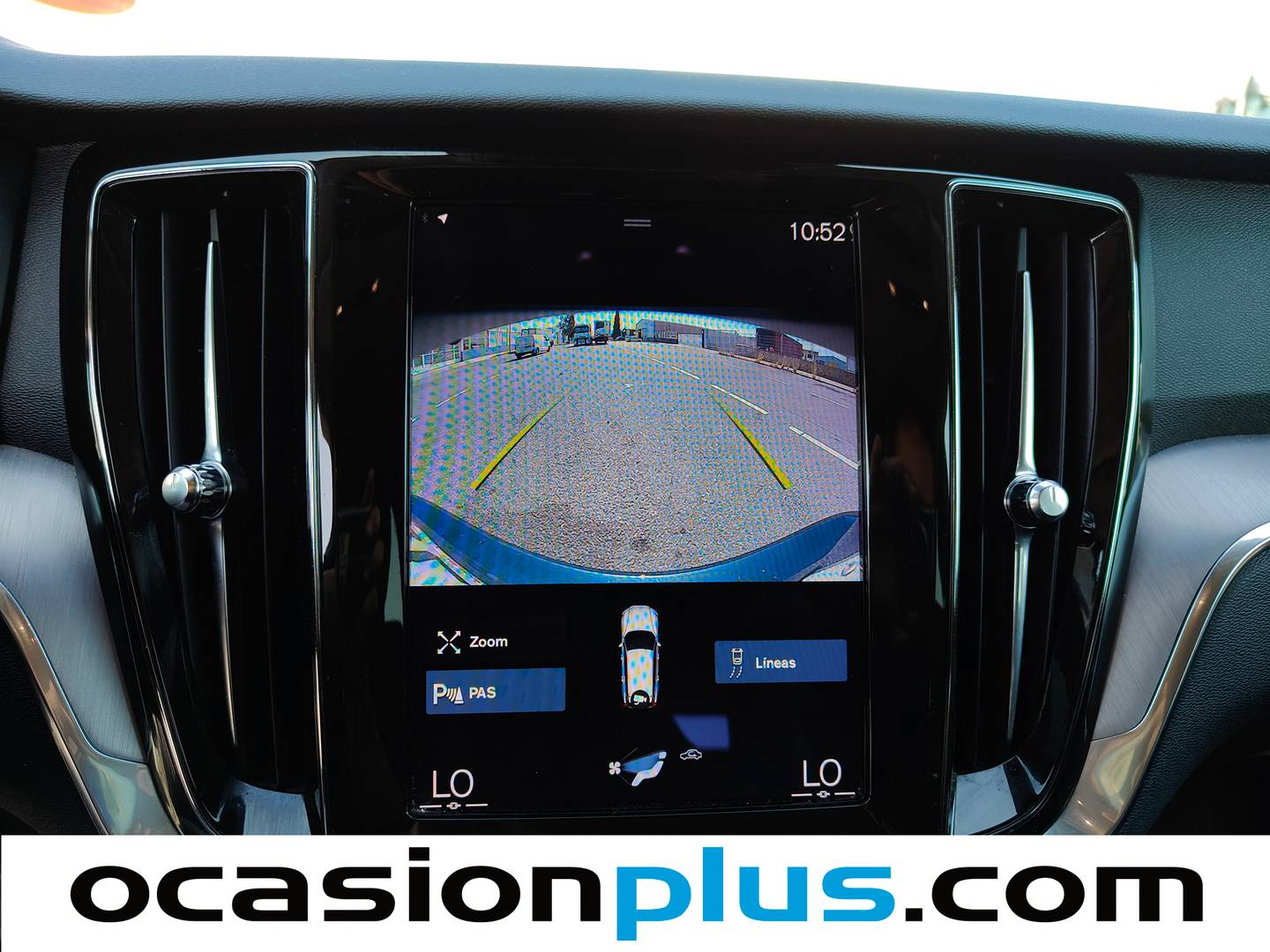 Equipamiento del Volvo V60 Volvo V60 B4 Momentum Auto (197 CV)