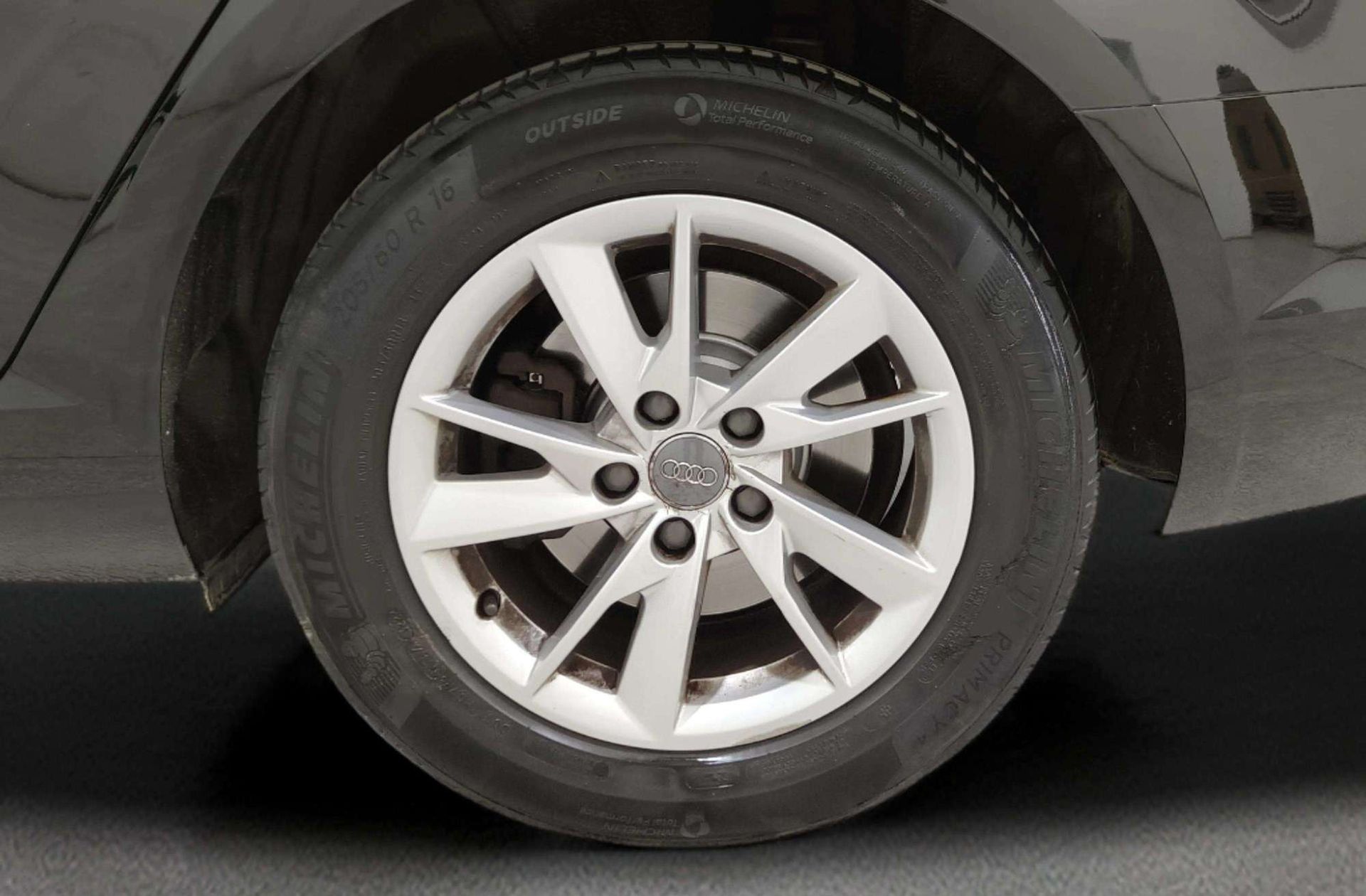 Audi A4 2.0 TDI - foto 41