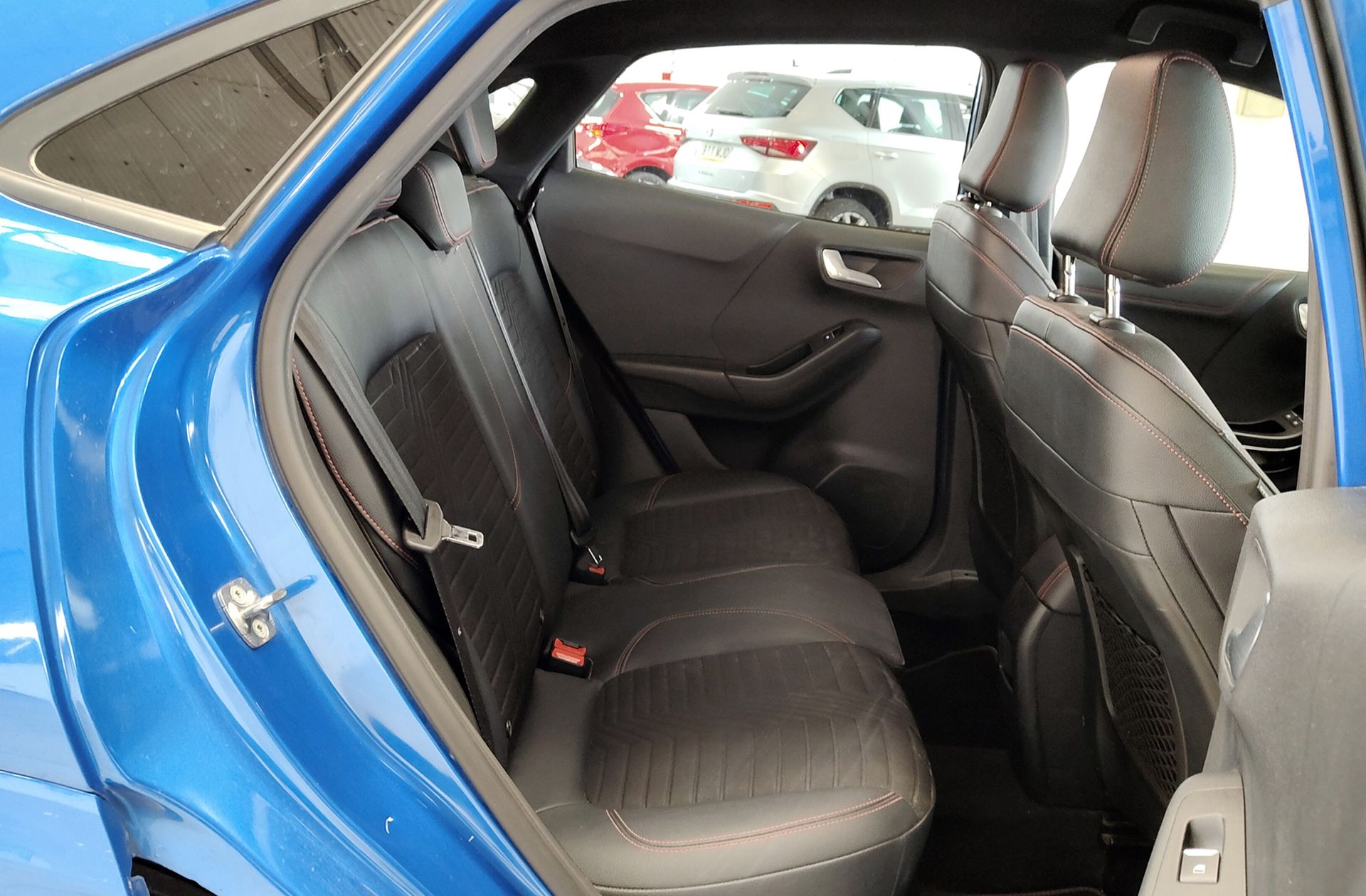 Ford Puma 1.0 EcoBoost MHEV ST-Line X - foto 18