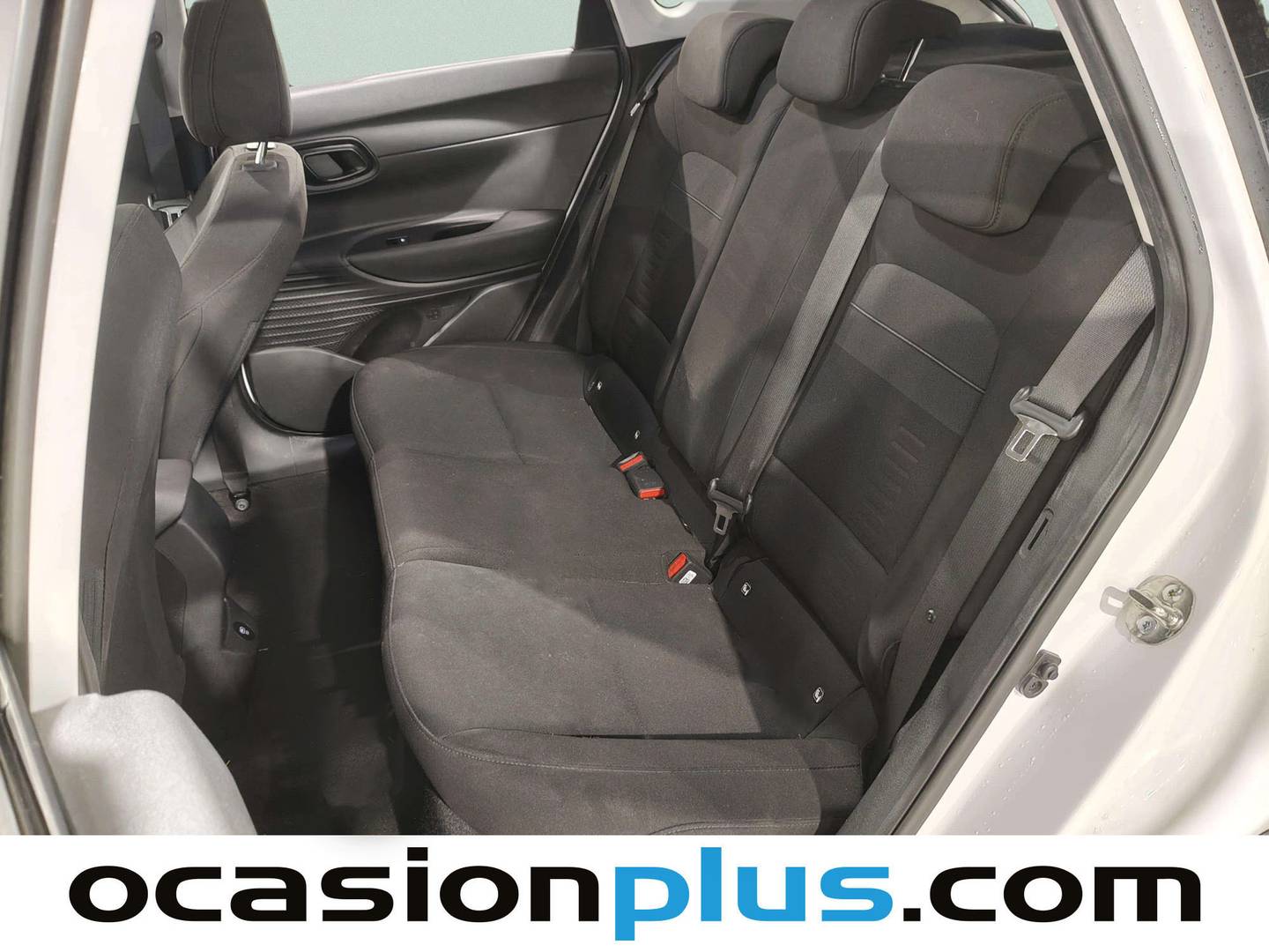 Foto asientos traseros Hyundai Bayon Hyundai Bayon 1.2 MPI Maxx (79 CV)