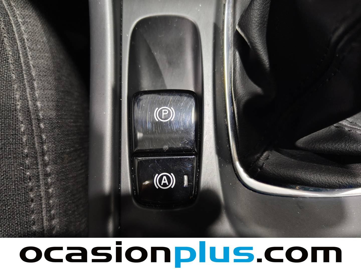 Foto Volvo XC40 Volvo XC40 T2 Essential (129 CV)