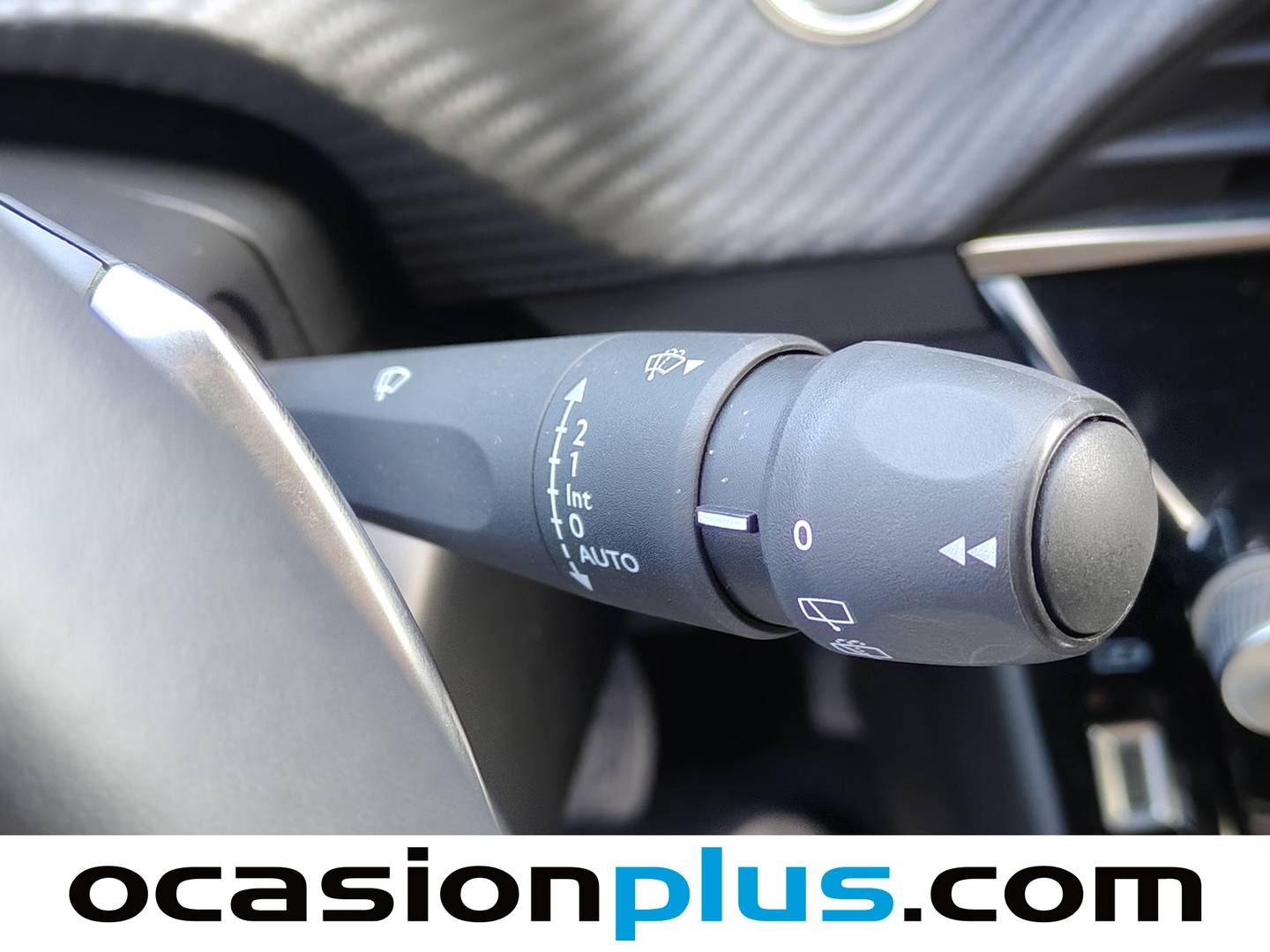 Foto Peugeot 2008 Peugeot 2008 Allure Hybrid eDCS6 (136 CV)